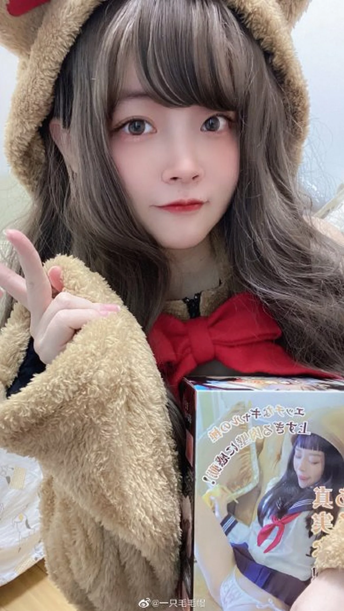 微博妹子一只毛毛帽视图精选合集主题私房性感服饰系列秀丰满身材诱惑写真210P