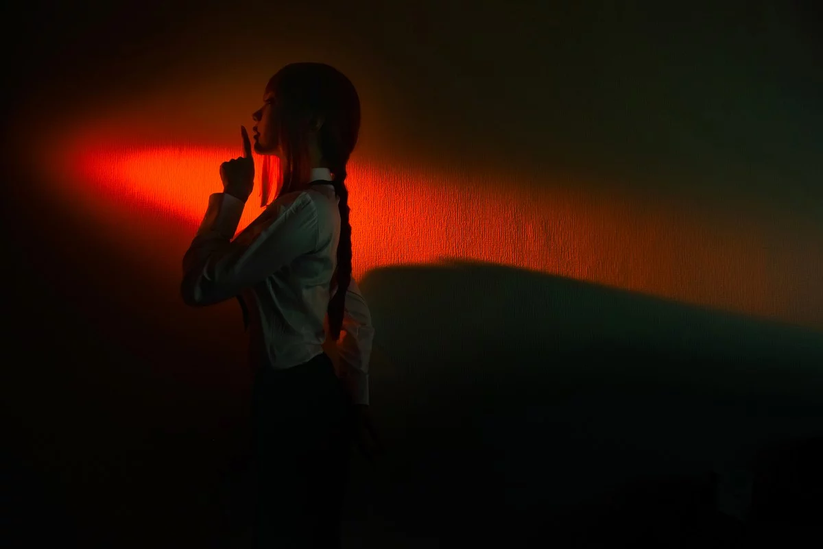 Coser妹子Ely_eee-Makima主题性感护士装配黑丝吊袜秀完美身材撩人诱惑写真61P