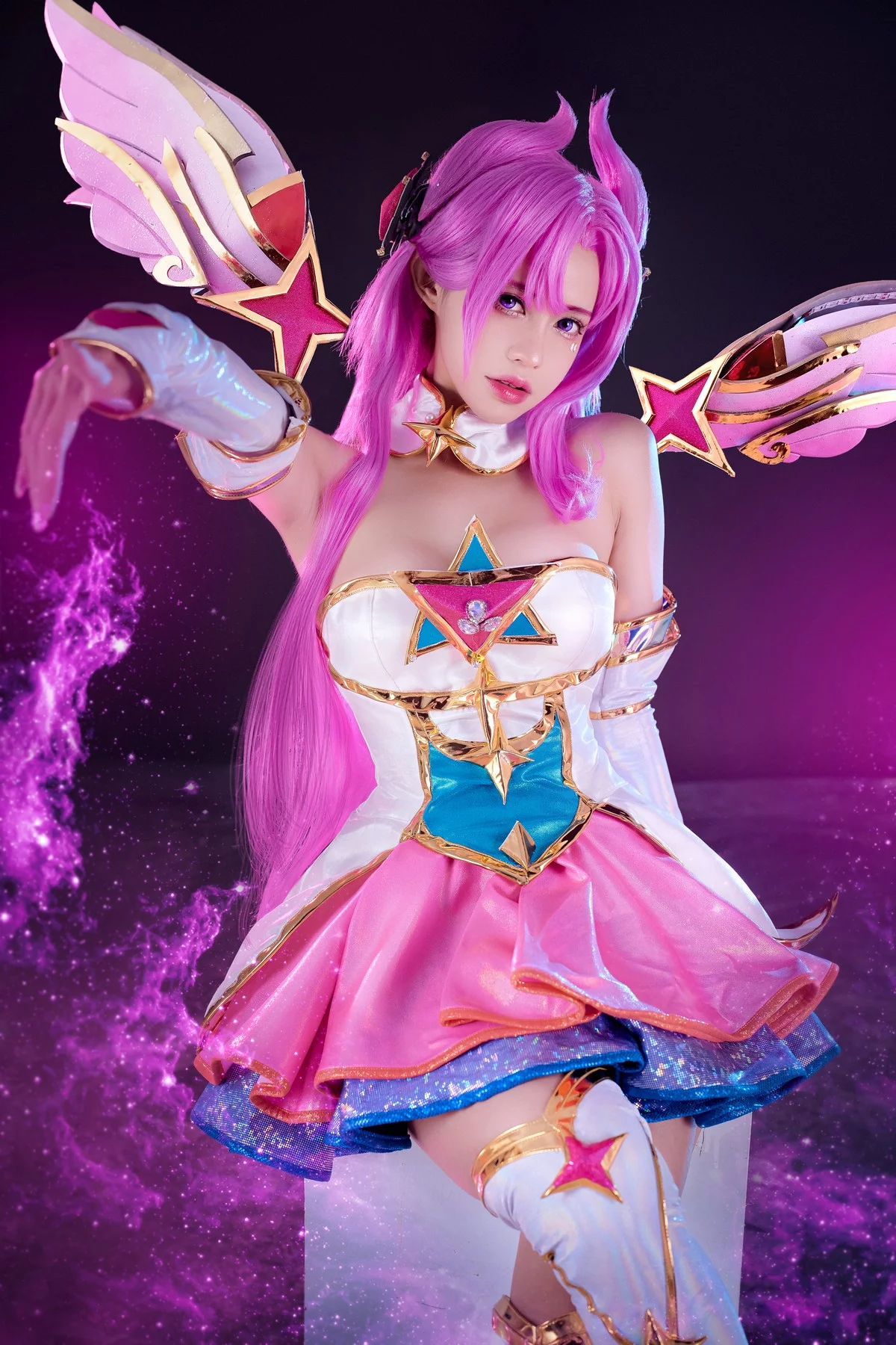 网络美女PingPing-Star Guardian Kai'Sa主题性感红色情趣内衣秀惹火身材诱惑写真72P