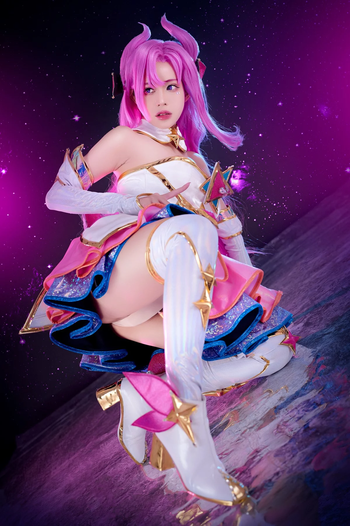 网络美女PingPing-Star Guardian Kai'Sa主题性感红色情趣内衣秀惹火身材诱惑写真72P