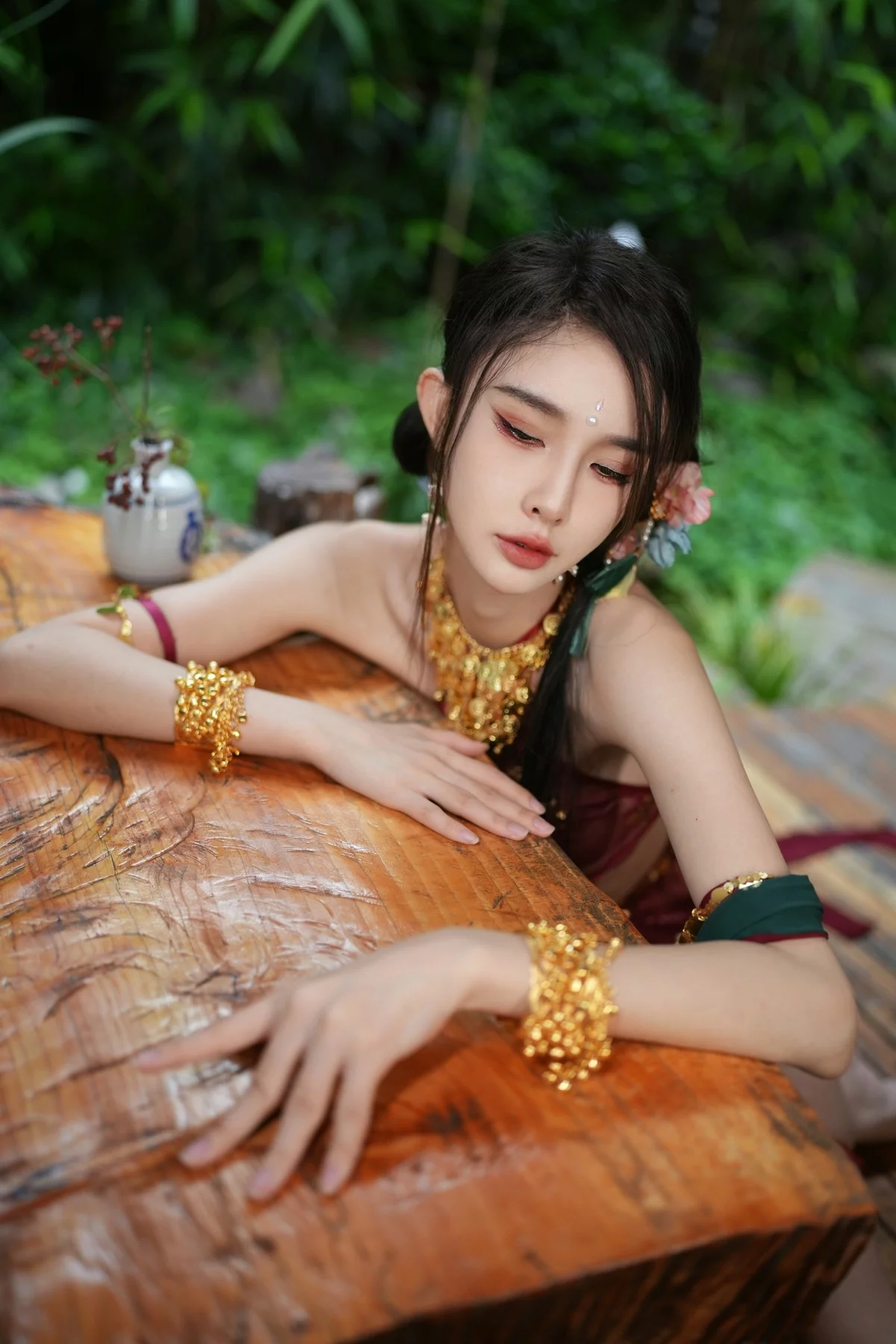人气主播余多多Dudu妲己的古风诱惑力主题性感红色薄纱服饰秀完美身材诱惑写真27P