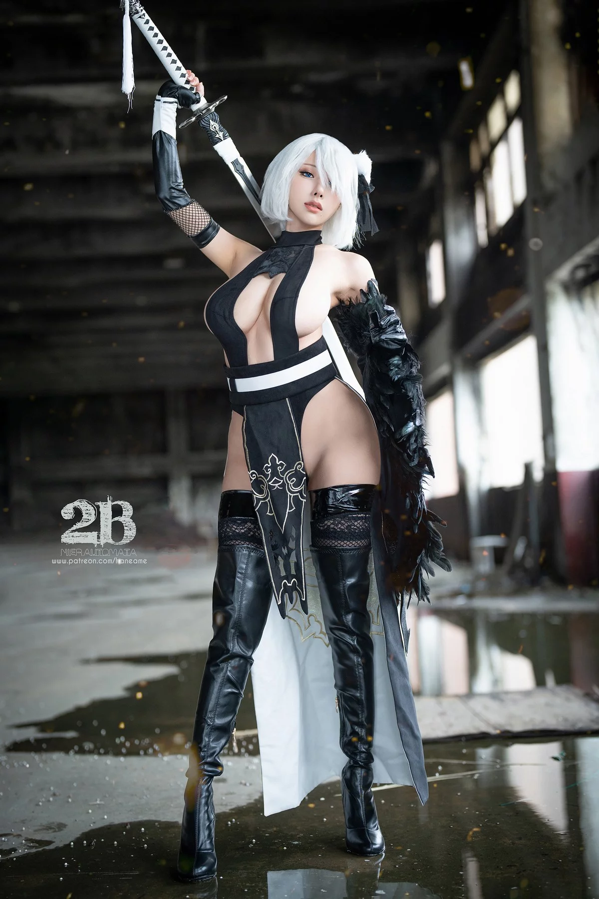 Coser美女雨波_HaneAme-2B新写真主题性感情趣服饰露油亮肌肤惹火诱惑写真92P
