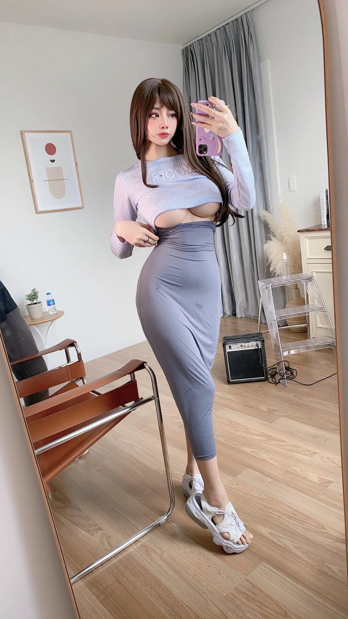 日本性感萝莉Byoru吉他妹妹主题灰色针织上衣半撩真空露傲人豪乳遮点诱惑写真55P