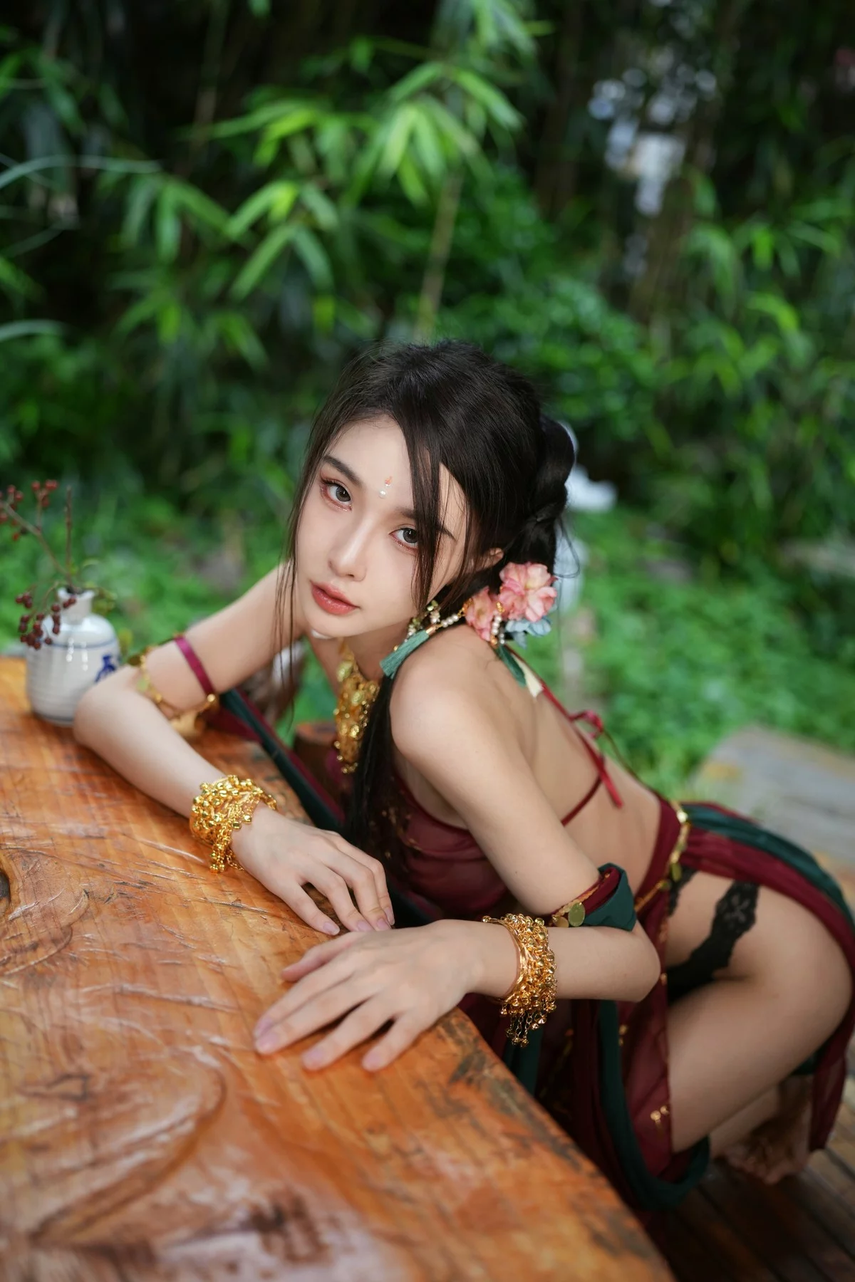人气主播余多多Dudu妲己的古风诱惑力主题性感红色薄纱服饰秀完美身材诱惑写真27P