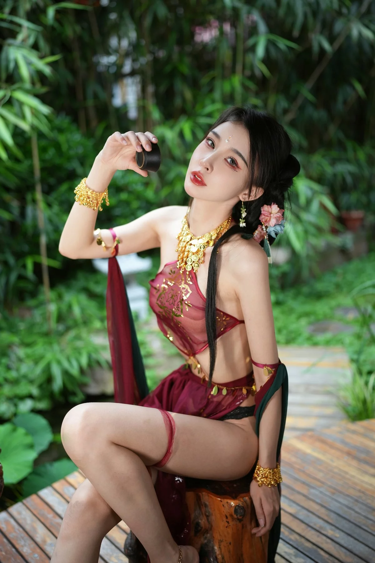 人气主播余多多Dudu妲己的古风诱惑力主题性感红色薄纱服饰秀完美身材诱惑写真27P