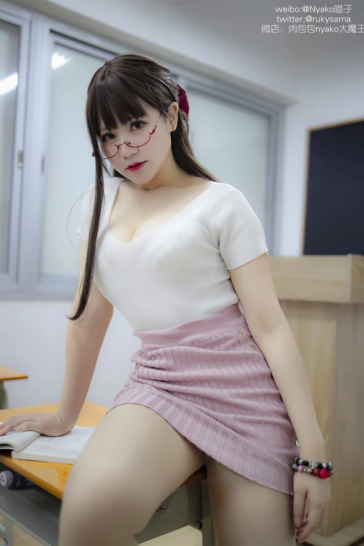 网络美女Nyako喵子个人写真主题精选私房性感服饰系列秀翘臀美腿诱惑写真123P