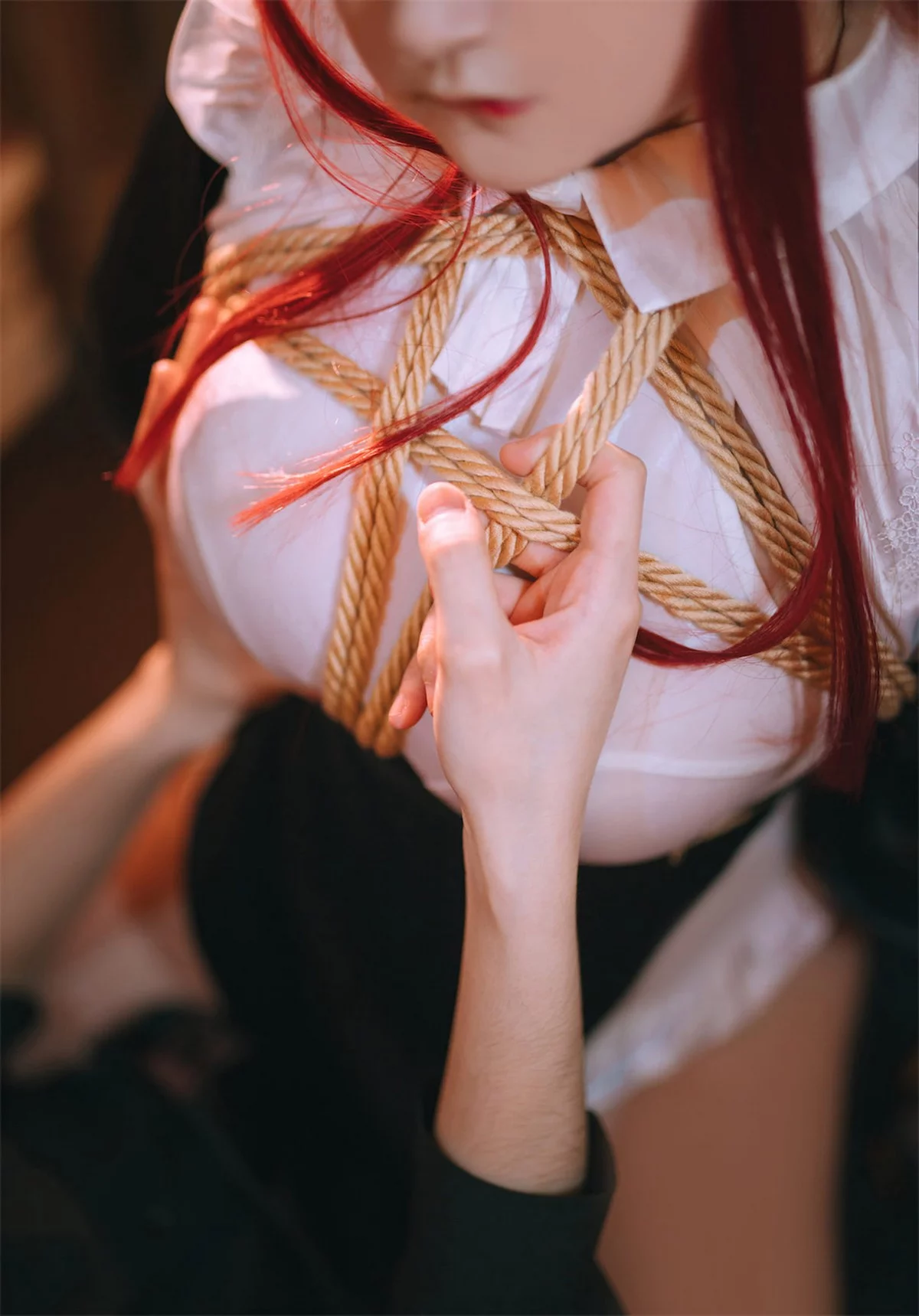 动漫博主恩田直幸修女主题性感修女服饰配黑丝袜情趣捆绑秀完美身材诱惑写真61P