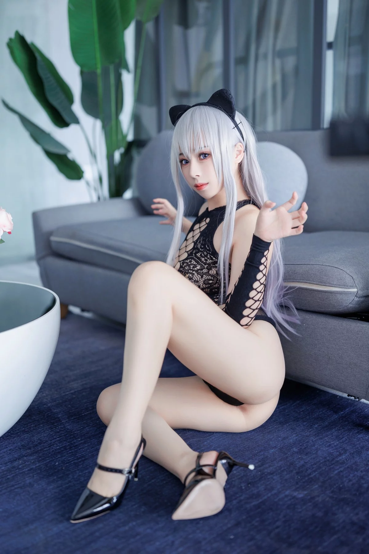 网络美女胡桃猫Kurumineko魅惑猫娘主题黑色缕空情趣服饰露豪乳遮点诱惑写真79P