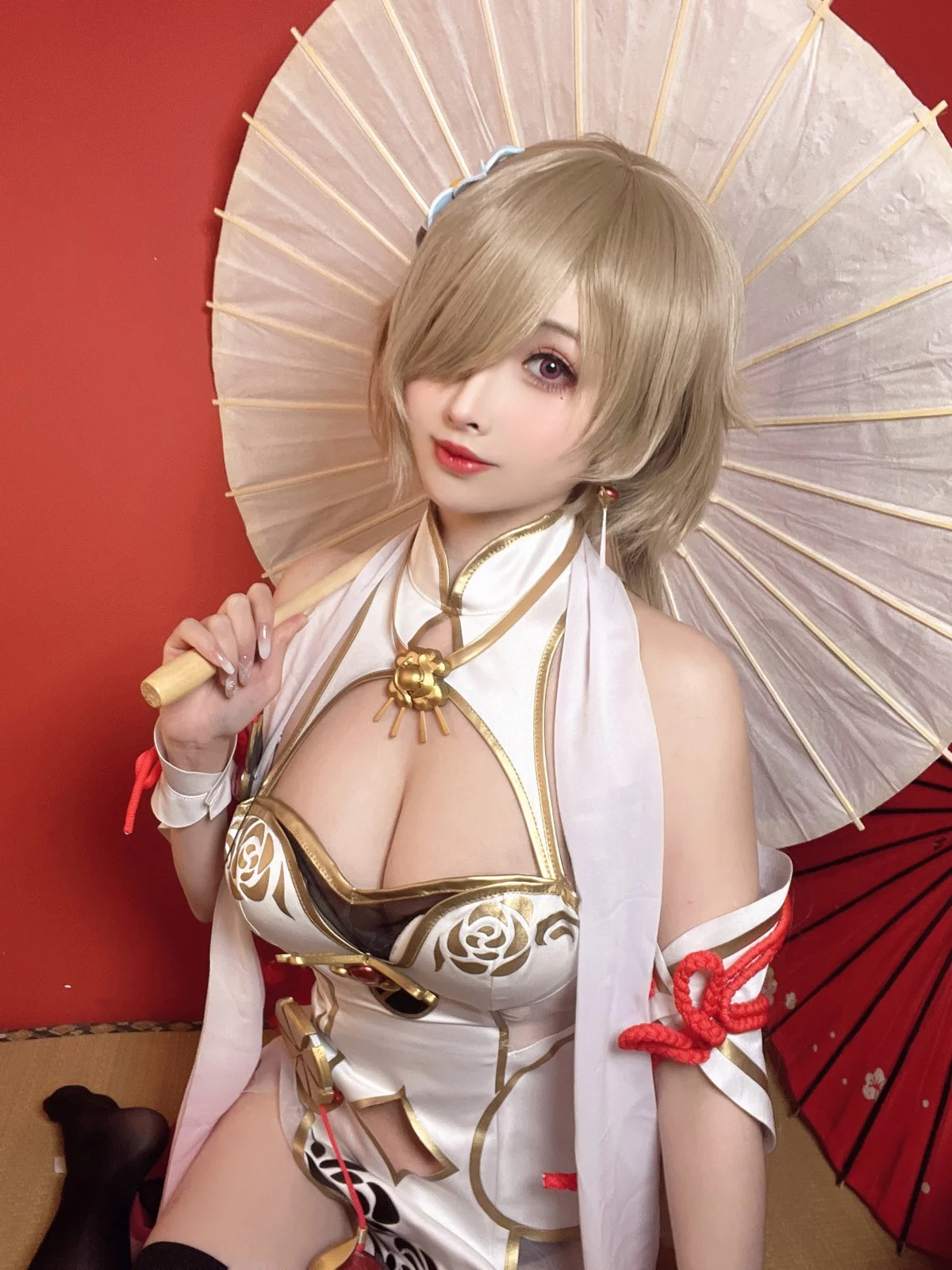 网络美女rioko凉凉子丽塔浣溪沙主题性感情趣旗袍配黑丝袜秀完美身材诱惑写真43P