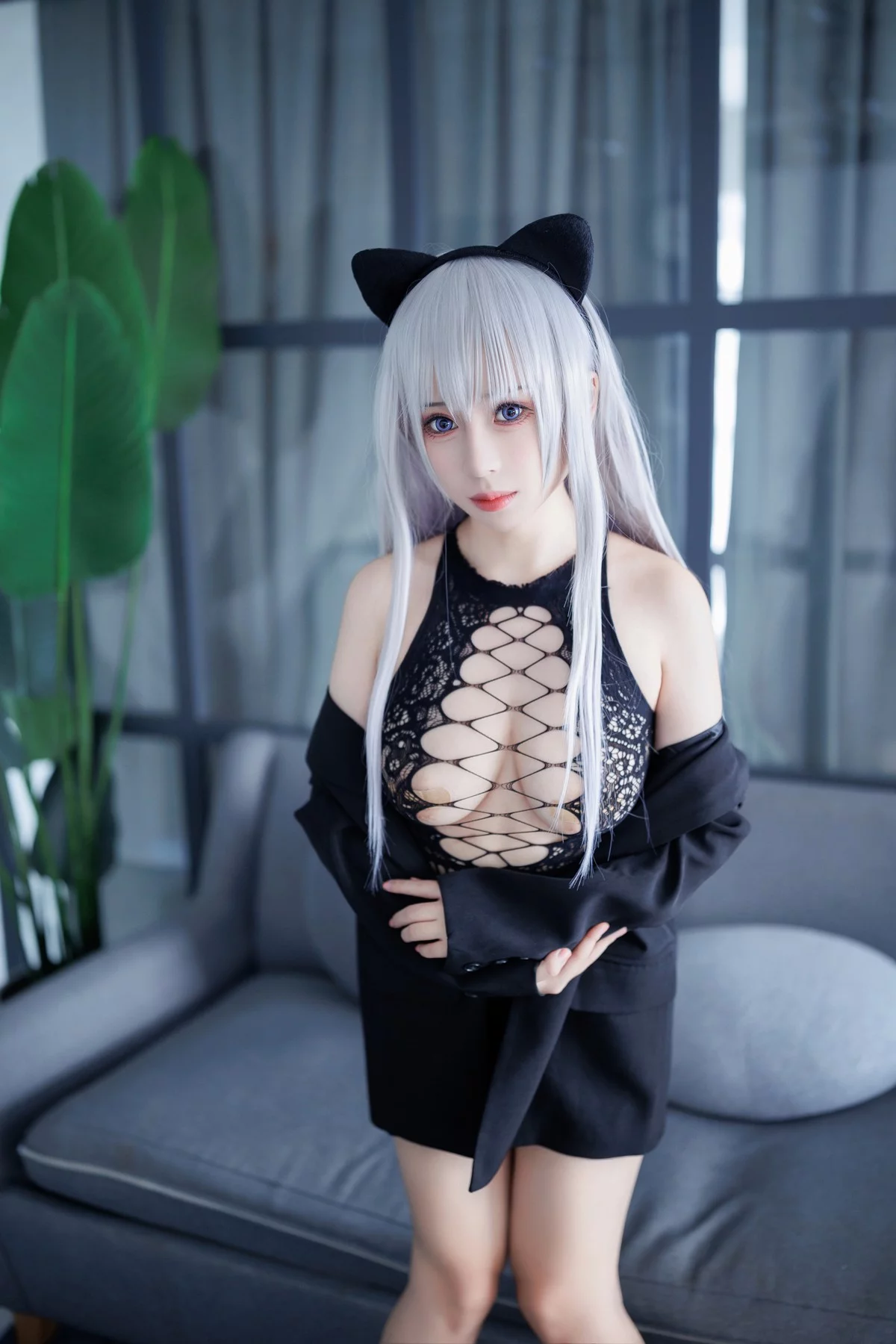 网络美女胡桃猫Kurumineko魅惑猫娘主题黑色缕空情趣服饰露豪乳遮点诱惑写真79P