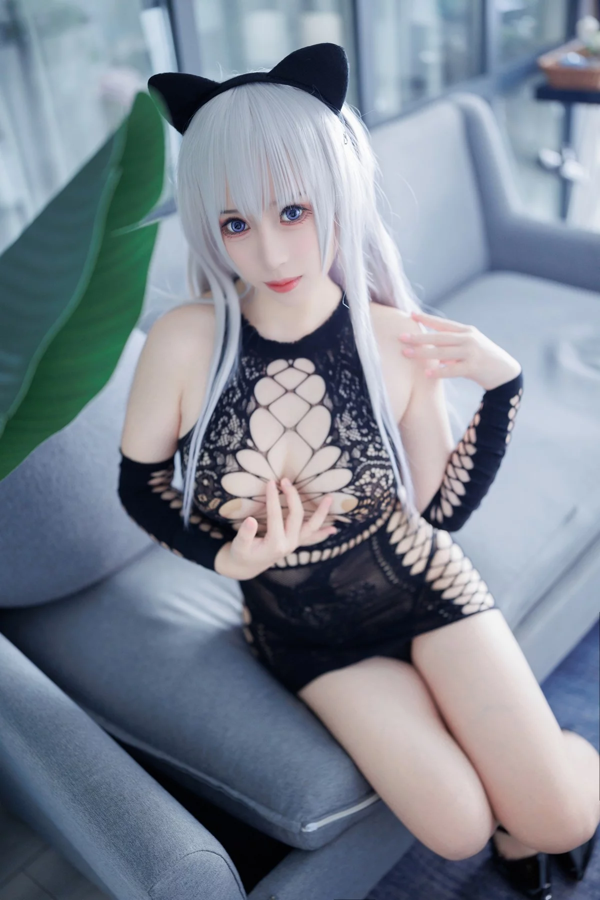 网络美女胡桃猫Kurumineko魅惑猫娘主题黑色缕空情趣服饰露豪乳遮点诱惑写真79P