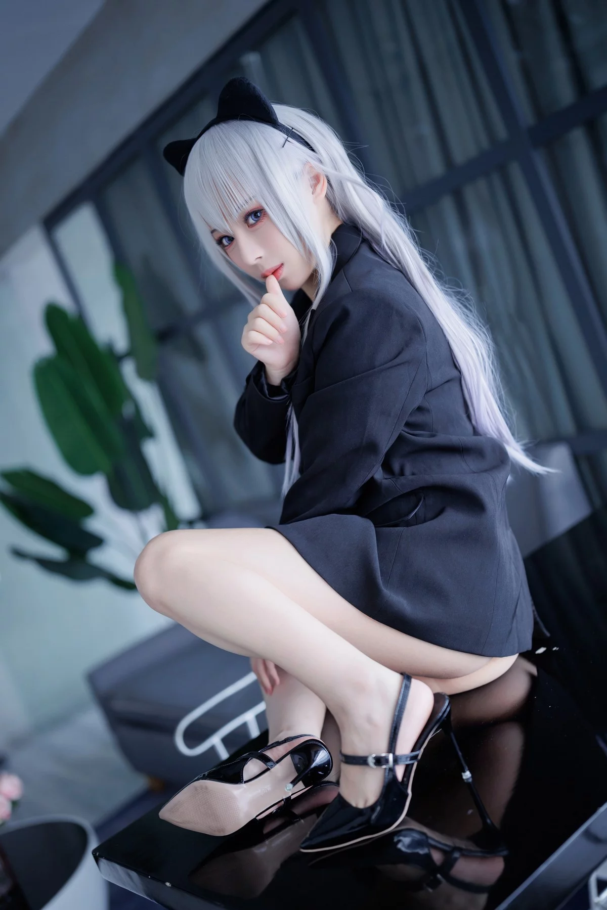网络美女胡桃猫Kurumineko魅惑猫娘主题黑色缕空情趣服饰露豪乳遮点诱惑写真79P