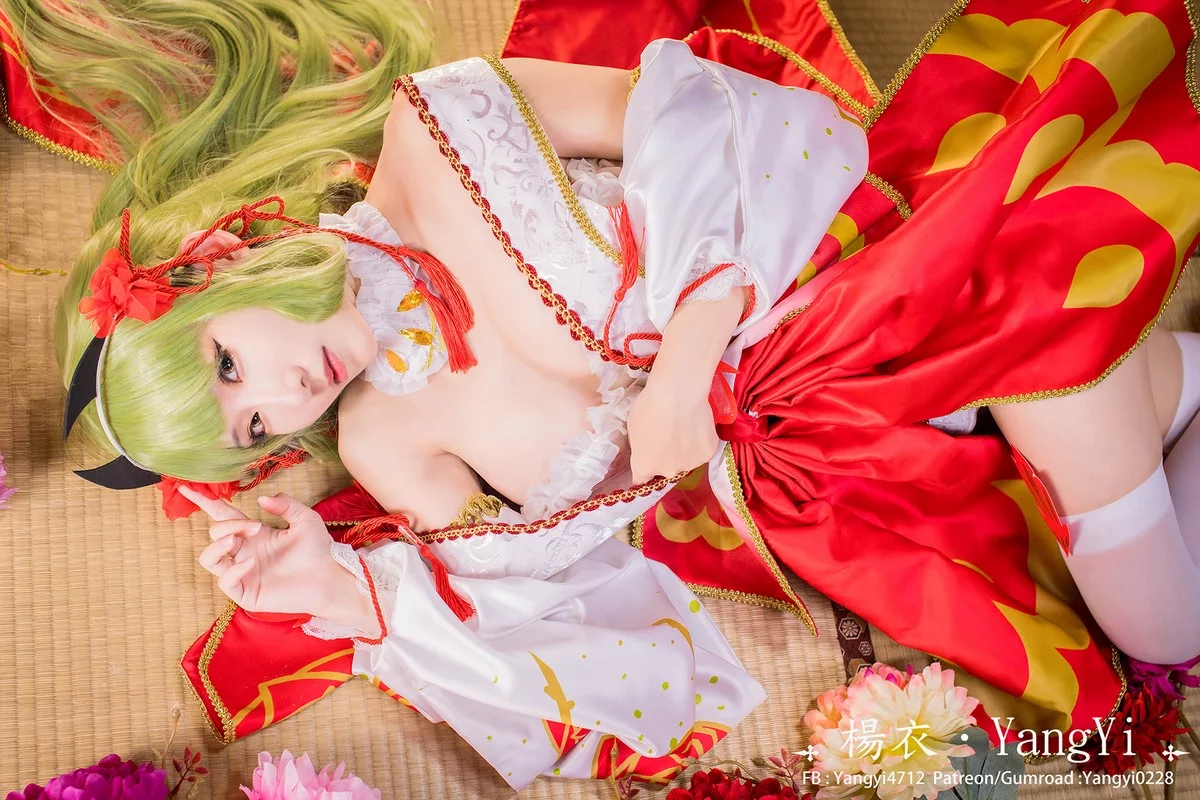 Coser美女yangyi杨衣Cos图片合集主题私房性感Cos服饰系列秀完美身材诱惑写真203P
