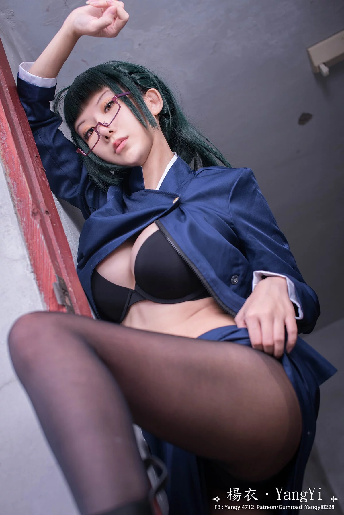 Coser美女yangyi杨衣Cos图片合集主题私房性感Cos服饰系列秀完美身材诱惑写真203P