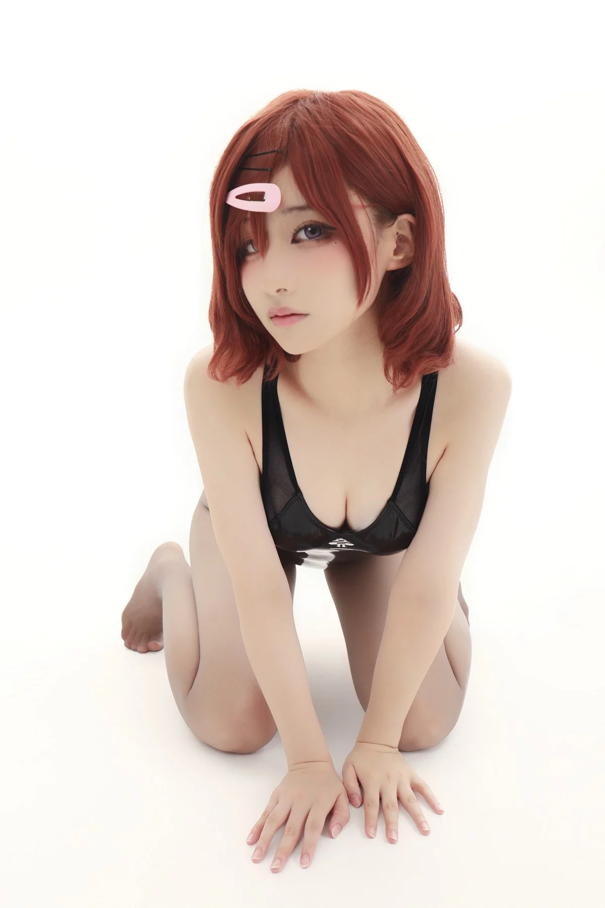 Cos小姐姐幼爱youmeko竞泳无衬衫灰丝主题黑色皮质连体衣配超薄灰丝诱惑写真36P