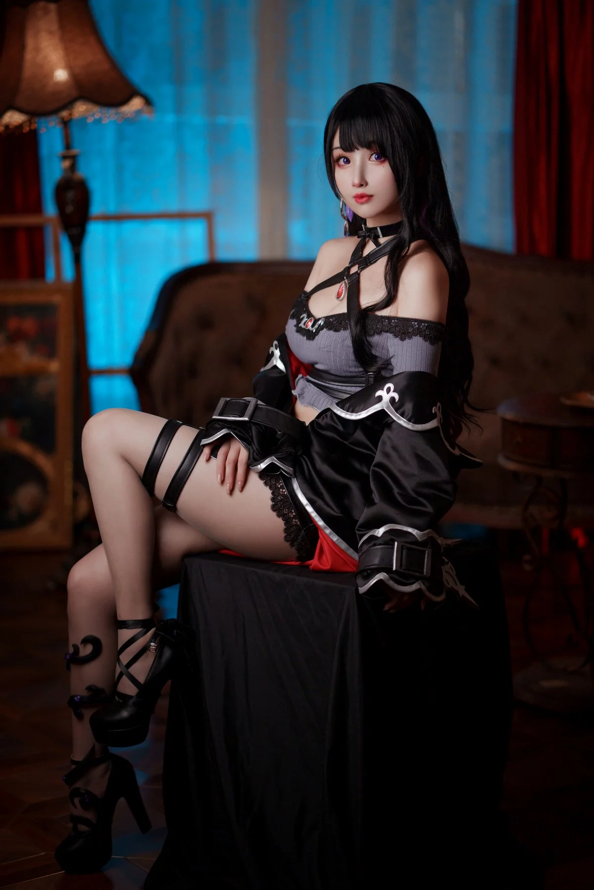 网络美女rioko凉凉子魔女主题性感黑色情趣服饰露黑色蕾丝内衣秀翘臀诱惑写真40P