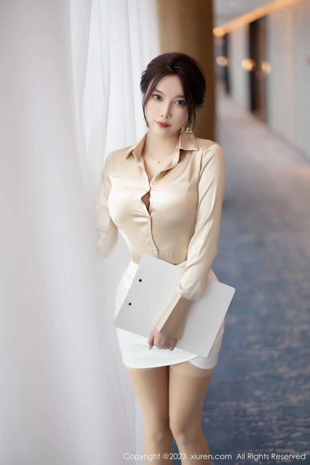 XiuRen第6620期_女神杨晨晨Yome脱职业装露性感白色蕾丝情趣内衣完美诱惑写真91P