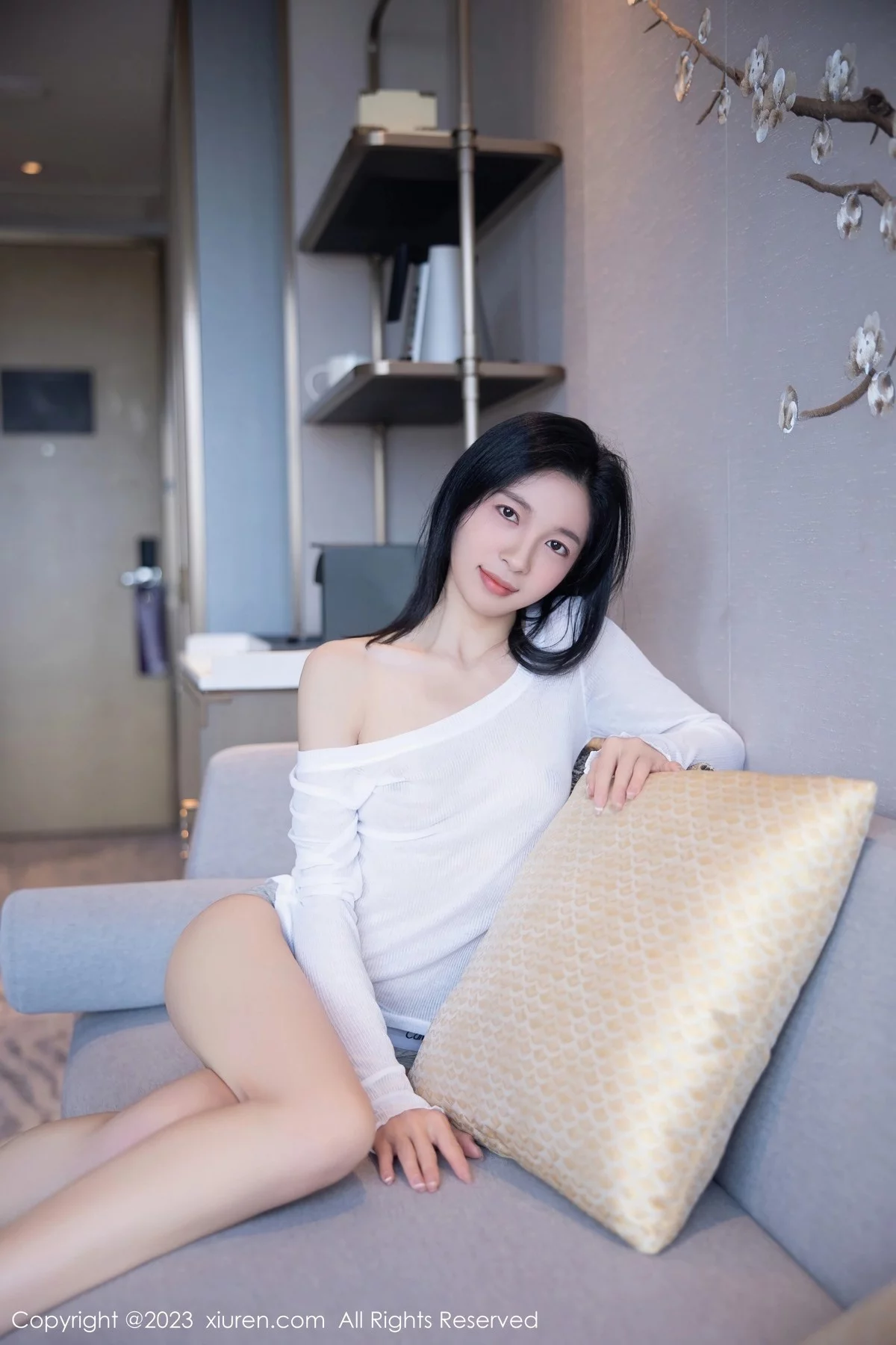 XiuRen第6619期_模特茜茜Kimi性感白色轻透上衣配运动内裤秀曼妙身姿诱惑写真96P
