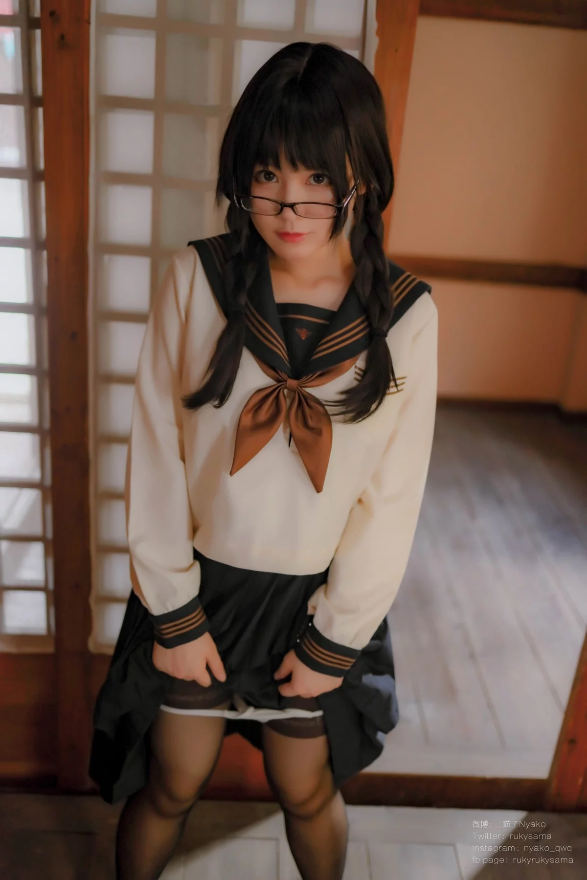 网络美女Nyako喵子女子校生主题脱学生制服露性感内衣秀豪乳遮点极致诱惑写真149P