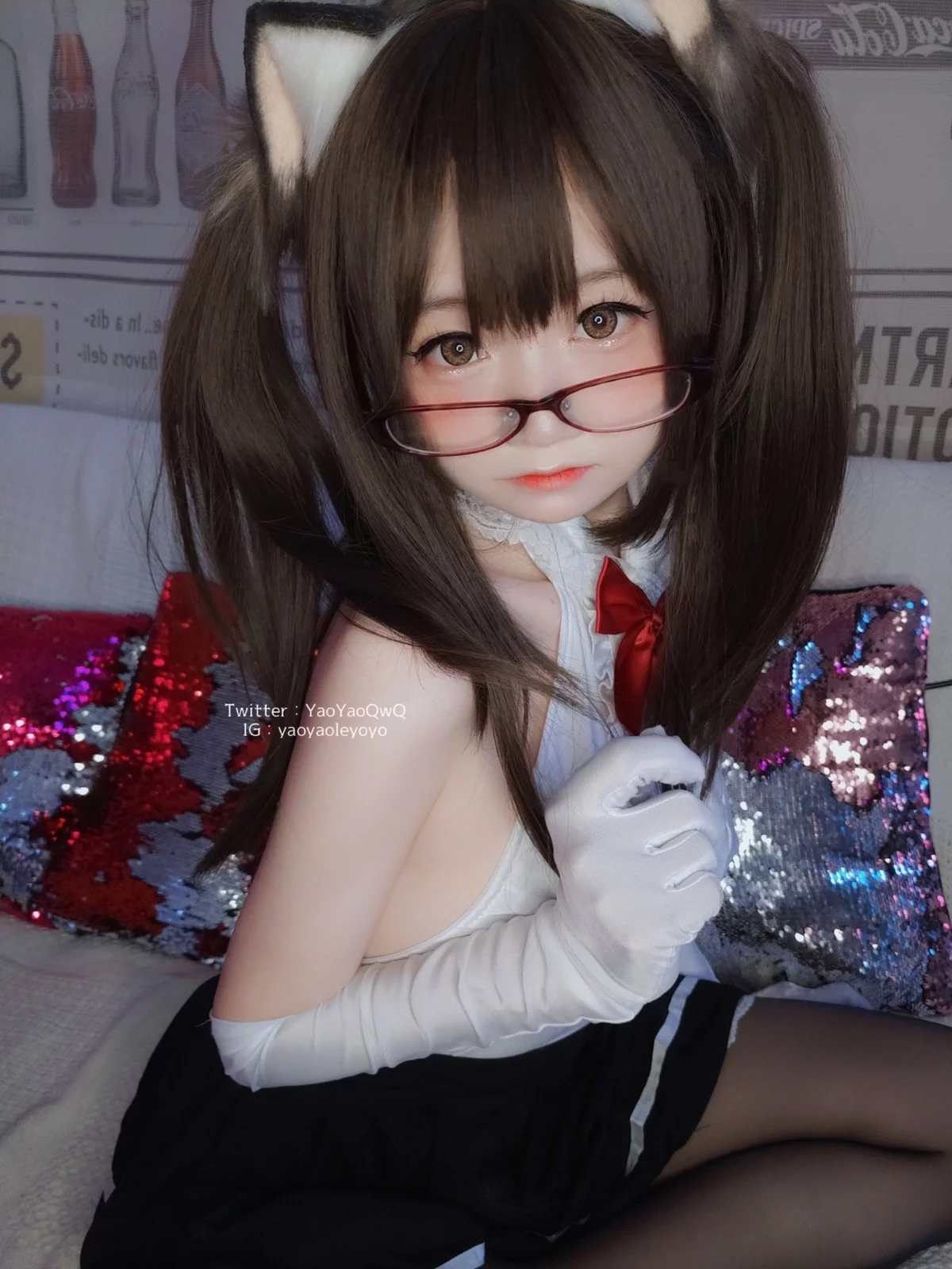 网络美女软妹摇摇乐黑色紧身衣主题白色上衣配黑短裙露超薄黑丝极致诱惑写真100P