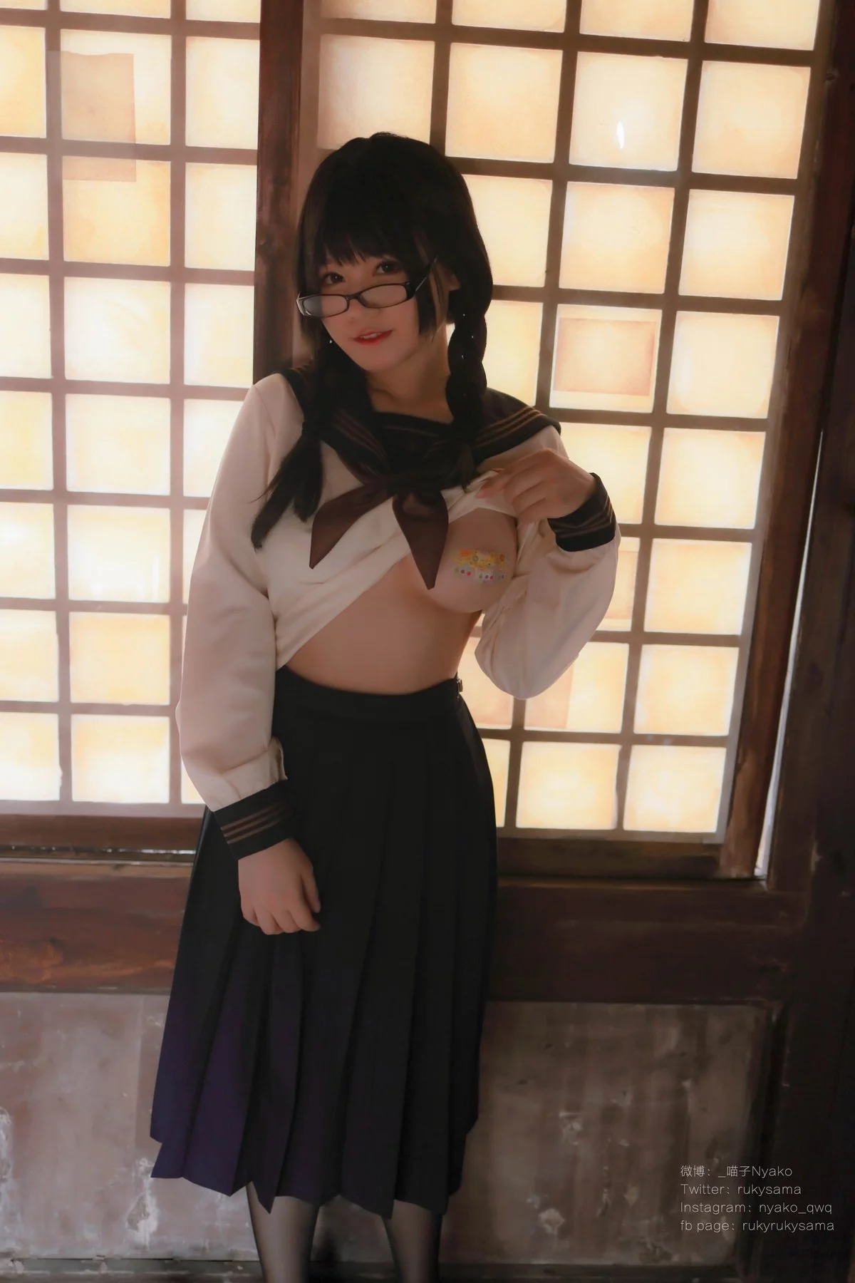 网络美女Nyako喵子女子校生主题脱学生制服露性感内衣秀豪乳遮点极致诱惑写真149P