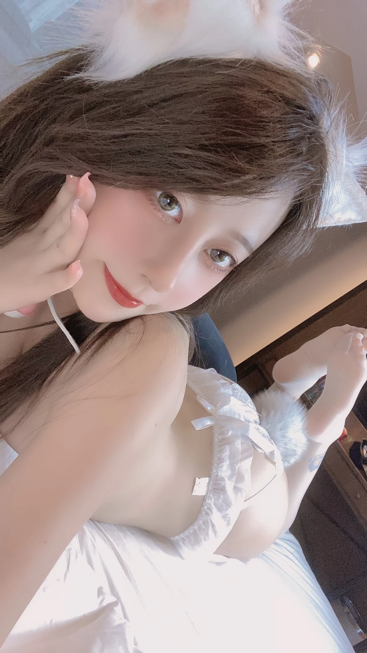 萌妹奈汐酱nice蕾丝白狐主题私房大尺度全果露傲人豪乳砖石遮点极致诱惑写真57P