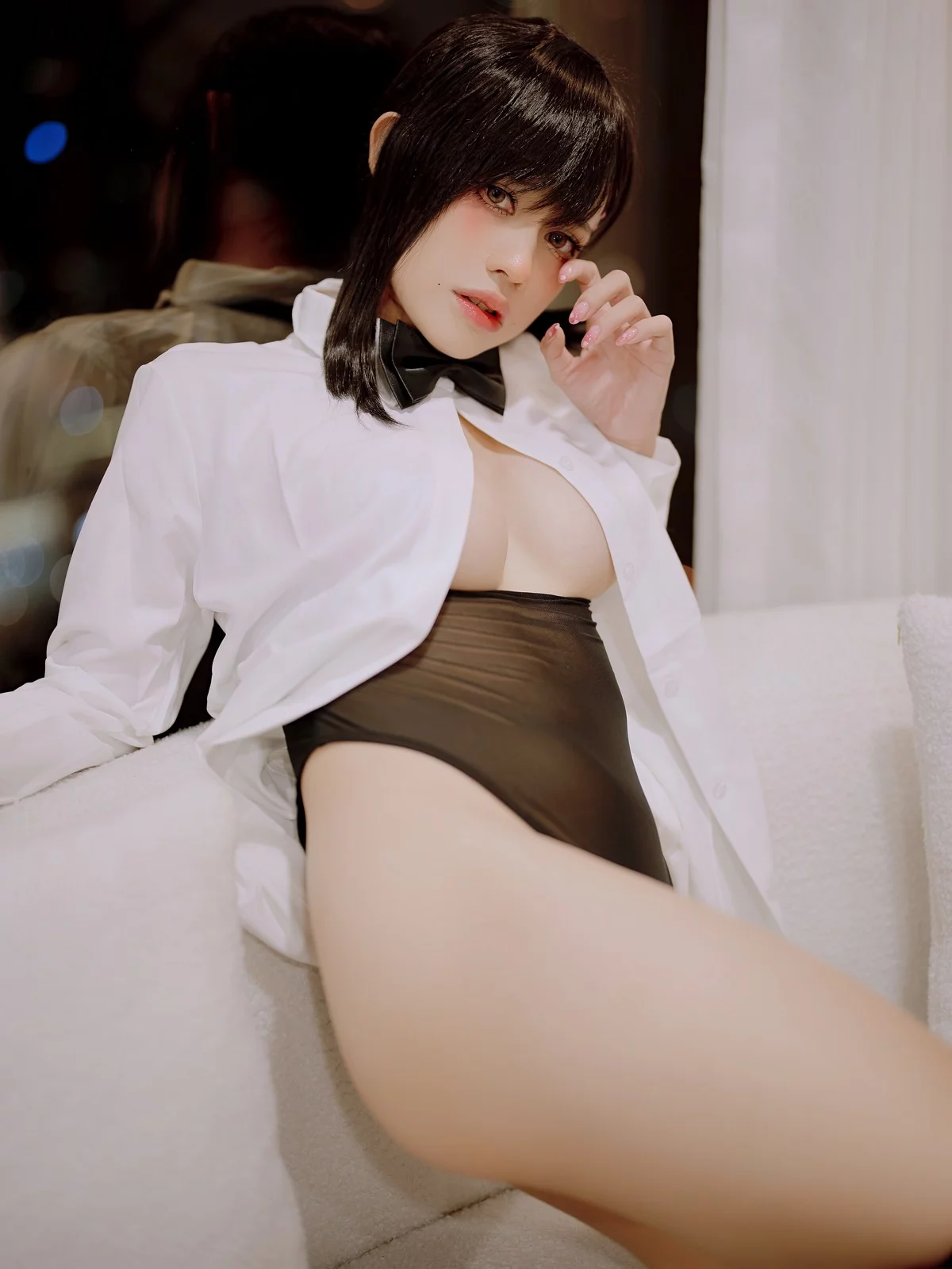 网络美女PingPing-Kobeni主题性感白T配黑色薄透连体衣秀豪乳翘臀诱惑写真57P