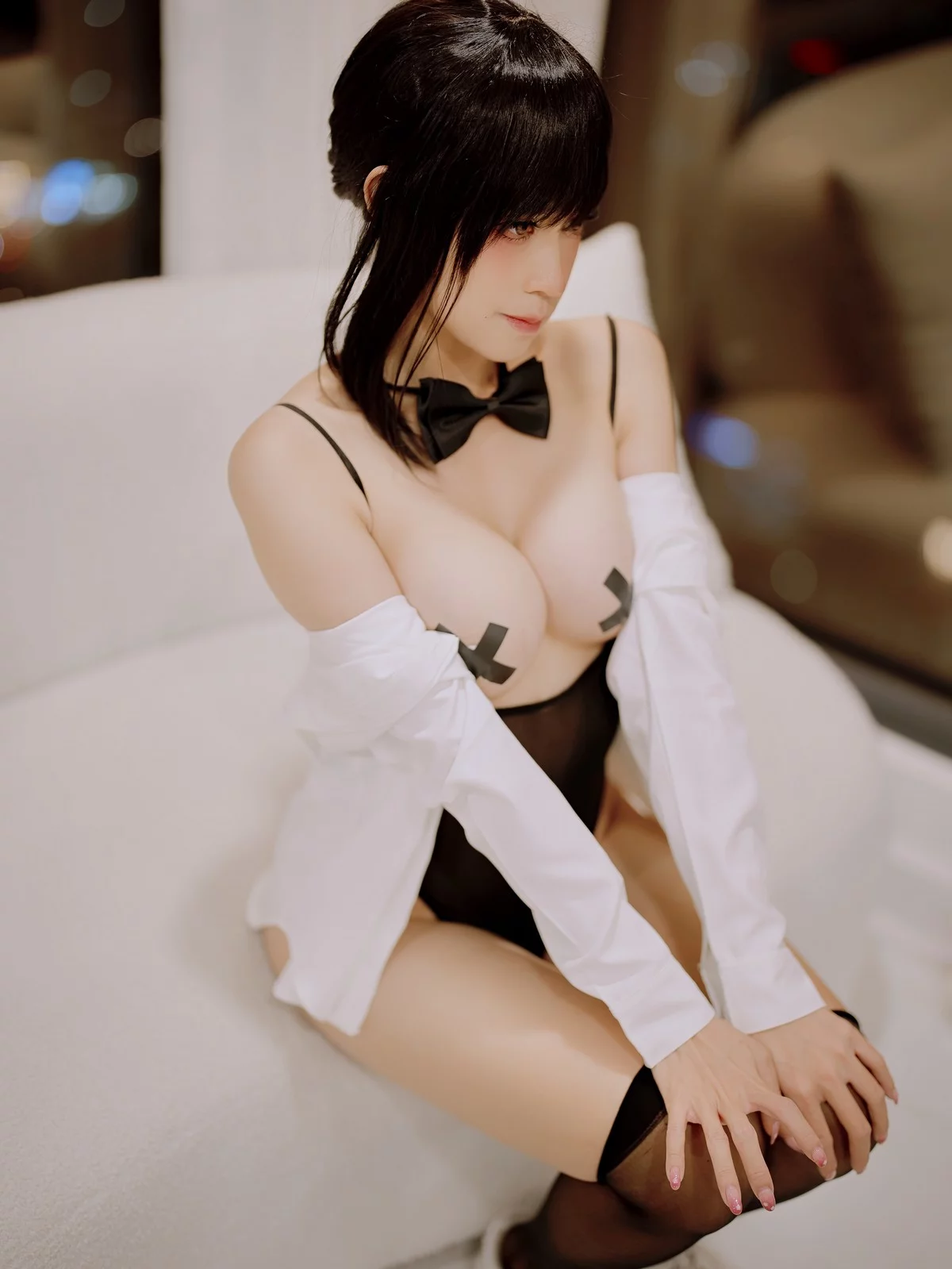 网络美女PingPing-Kobeni主题性感白T配黑色薄透连体衣秀豪乳翘臀诱惑写真57P