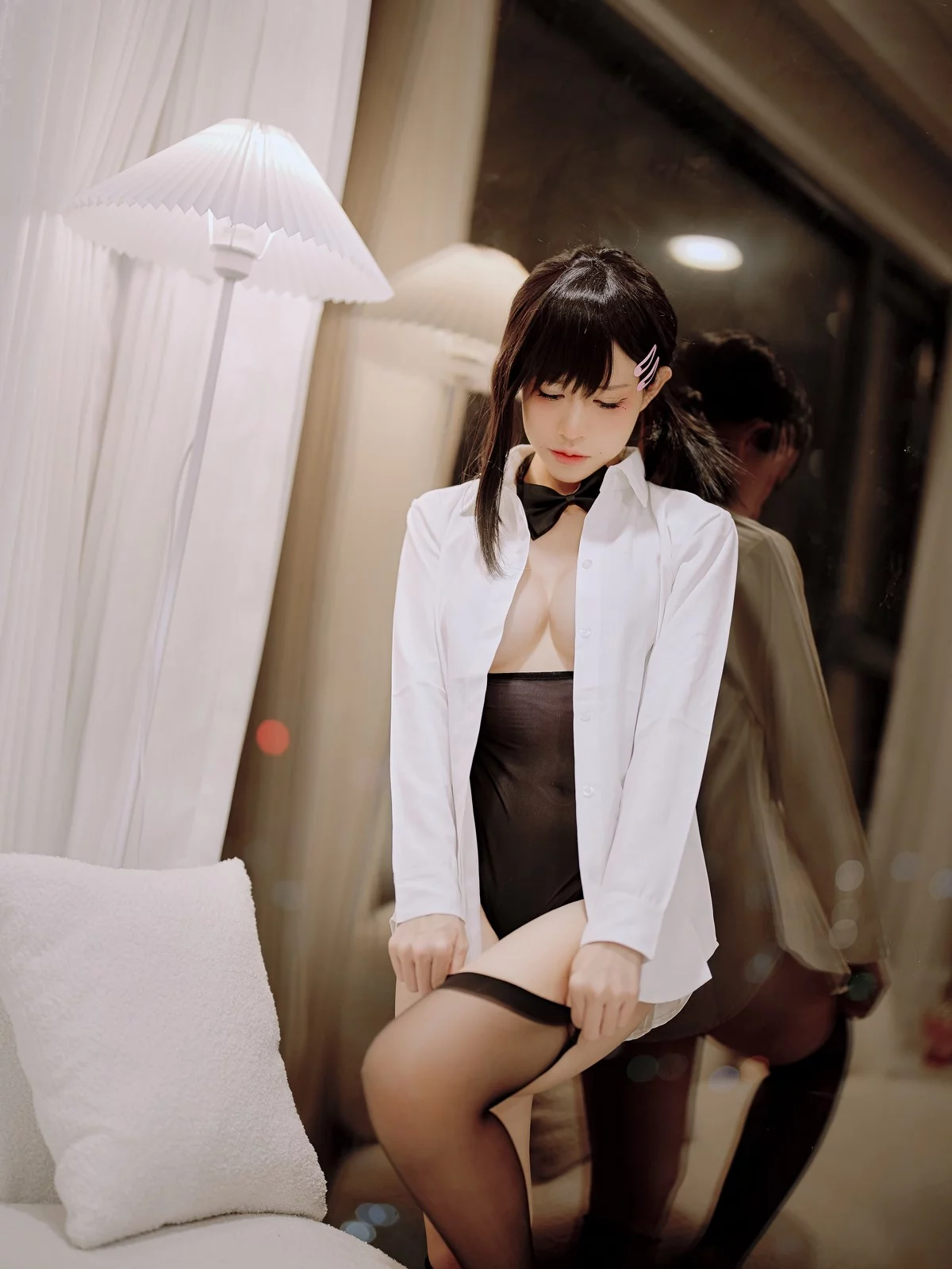 网络美女PingPing-Kobeni主题性感白T配黑色薄透连体衣秀豪乳翘臀诱惑写真57P