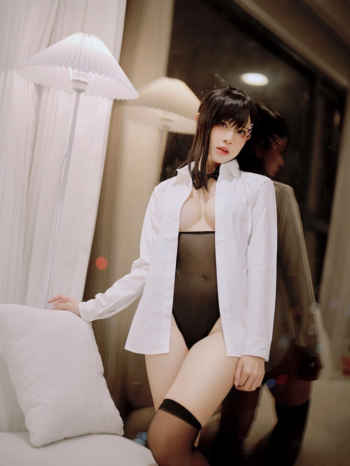 网络美女PingPing-Kobeni主题性感白T配黑色薄透连体衣秀豪乳翘臀诱惑写真57P