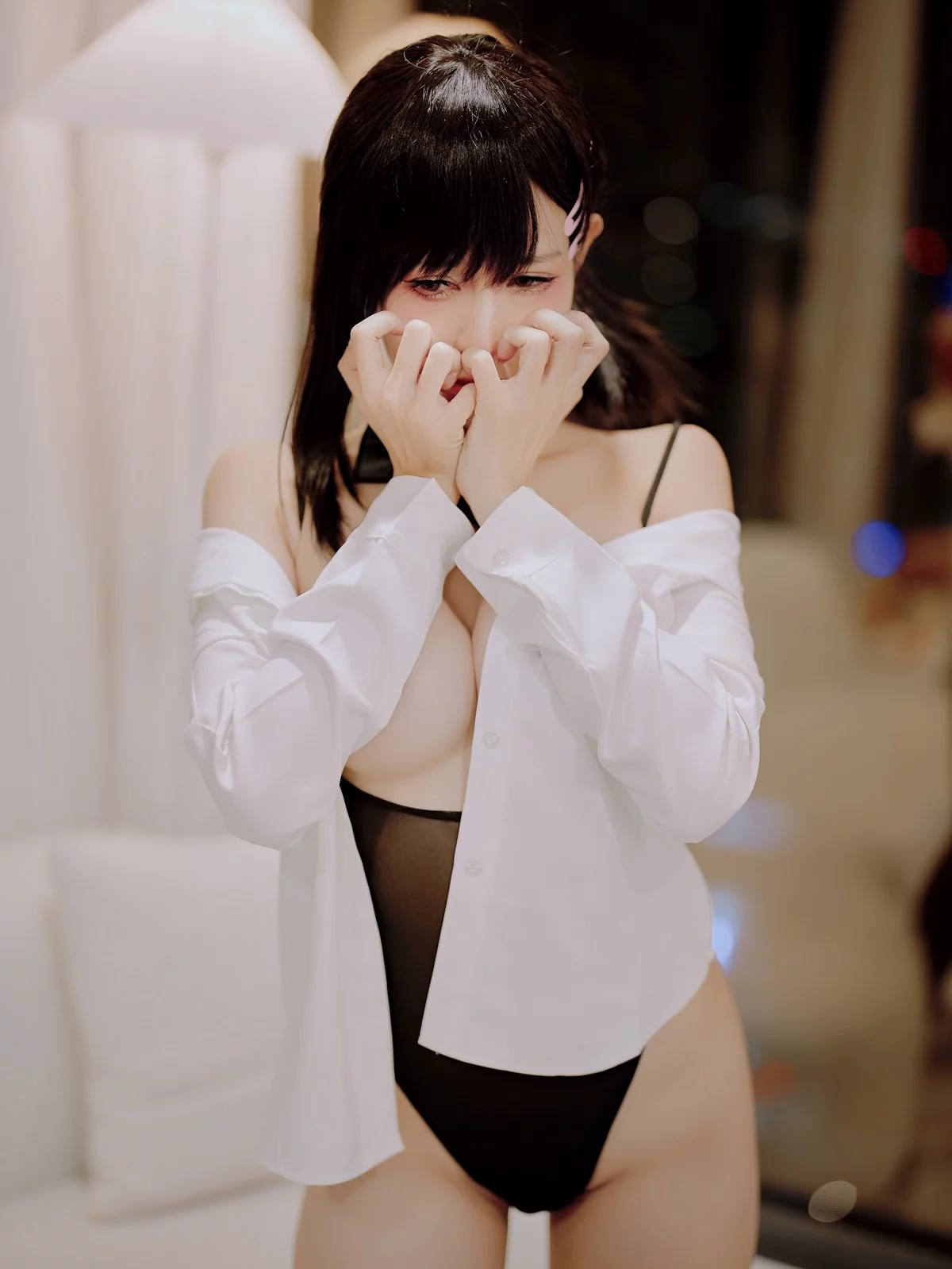 网络美女PingPing-Kobeni主题性感白T配黑色薄透连体衣秀豪乳翘臀诱惑写真57P