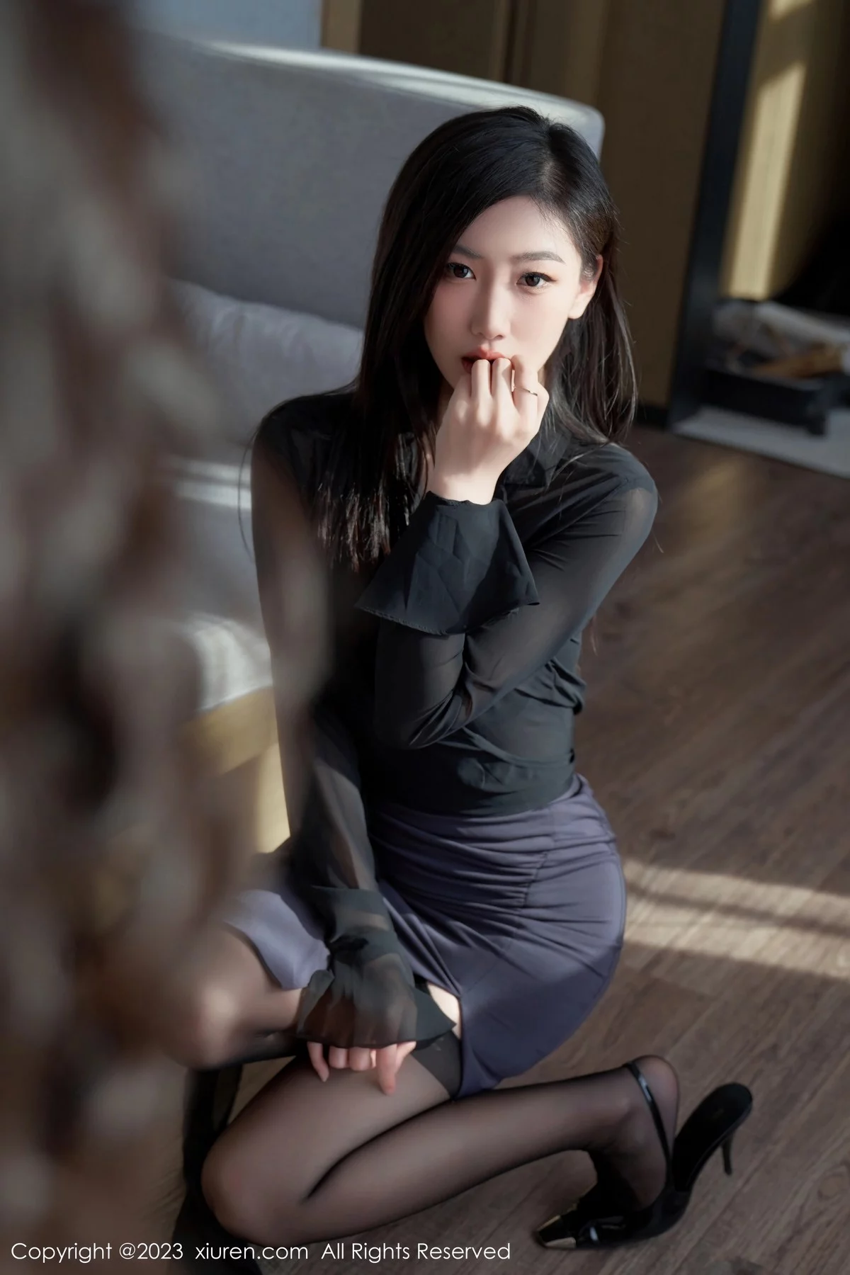 XiuRen第6839期_模特沈青黛互动拍摄露黑色内衣配黑丝吊袜秀曼妙身姿诱惑写真101P