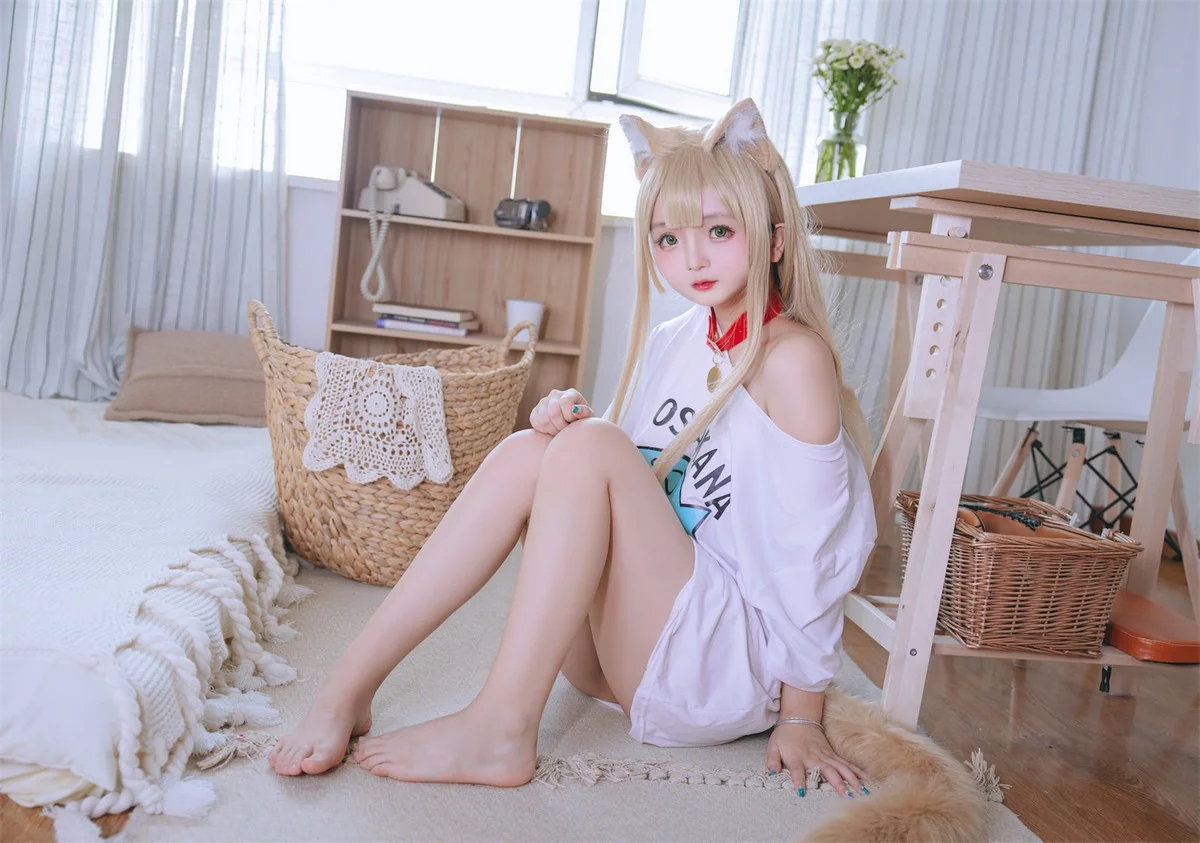 Cosplay美女日奈娇黄豆粉主题私房半脱性感白T露傲人豪乳遮点惹火诱惑写真159P