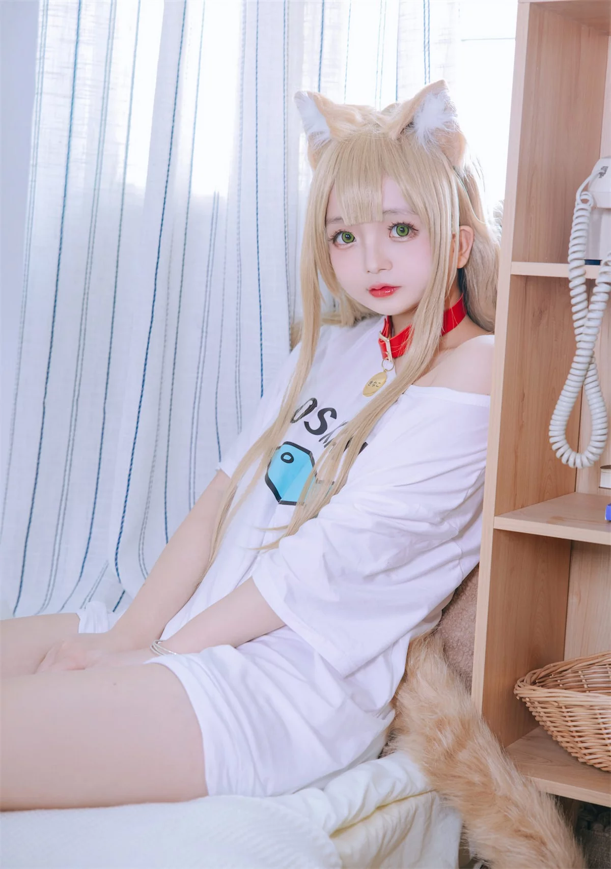 Cosplay美女日奈娇黄豆粉主题私房半脱性感白T露傲人豪乳遮点惹火诱惑写真159P