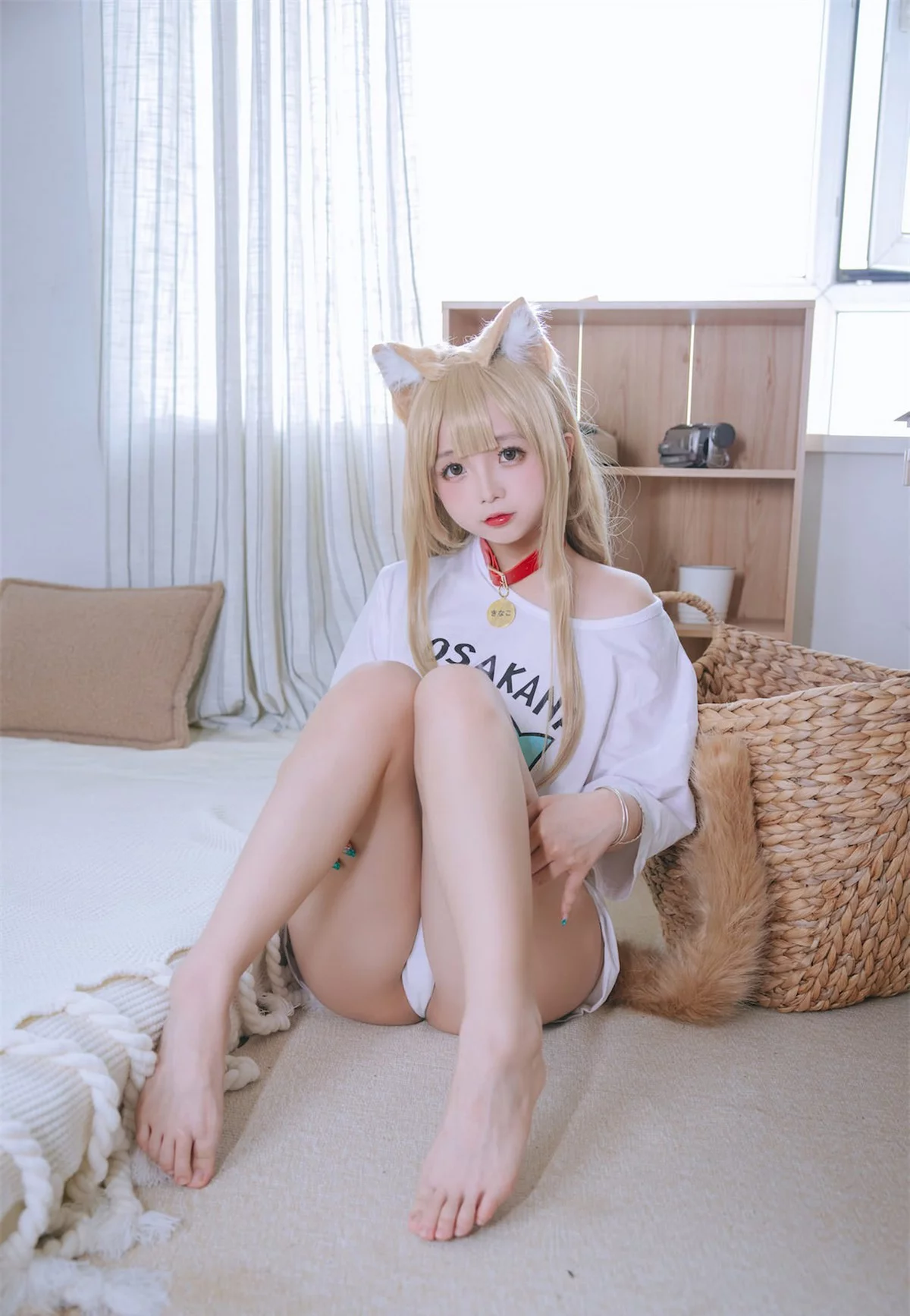 Cosplay美女日奈娇黄豆粉主题私房半脱性感白T露傲人豪乳遮点惹火诱惑写真159P