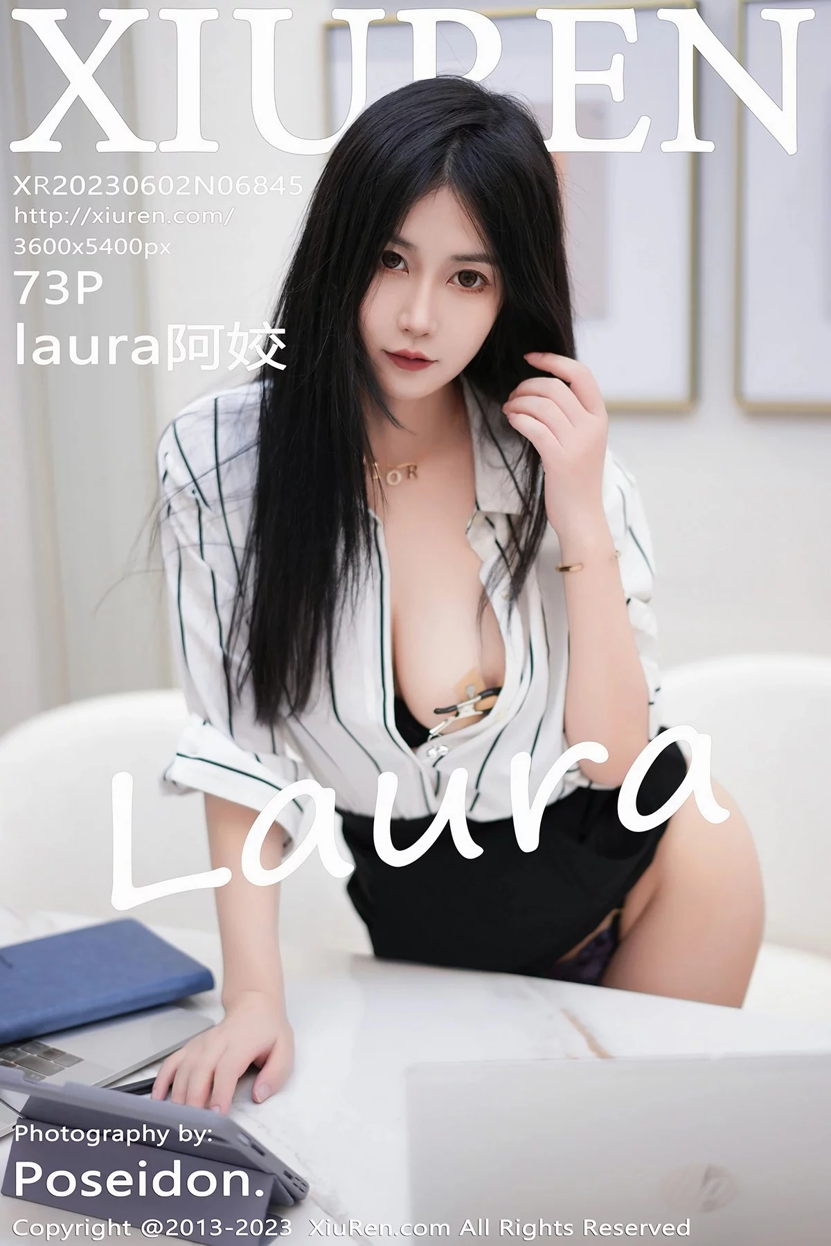 XiuRen第6845期_模特laura阿姣性感白T配黑色短裙半脱露豪乳遮点惹火诱惑写真73P
