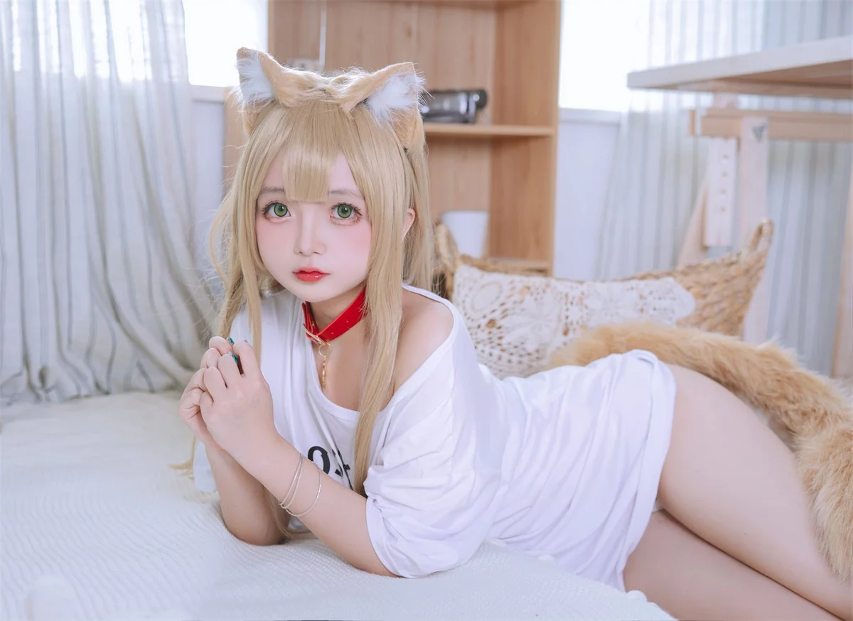 Cosplay美女日奈娇黄豆粉主题私房半脱性感白T露傲人豪乳遮点惹火诱惑写真159P