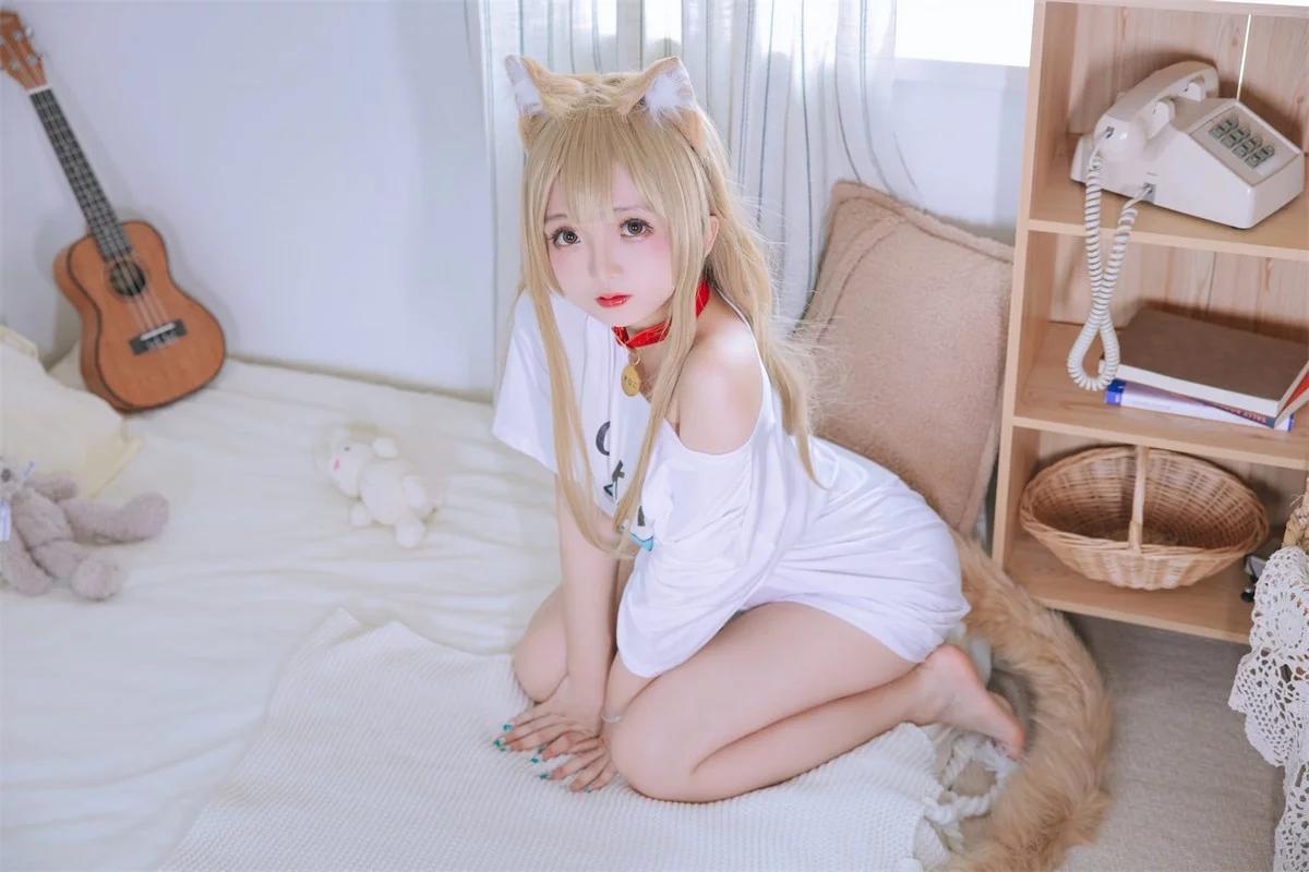 Cosplay美女日奈娇黄豆粉主题私房半脱性感白T露傲人豪乳遮点惹火诱惑写真159P