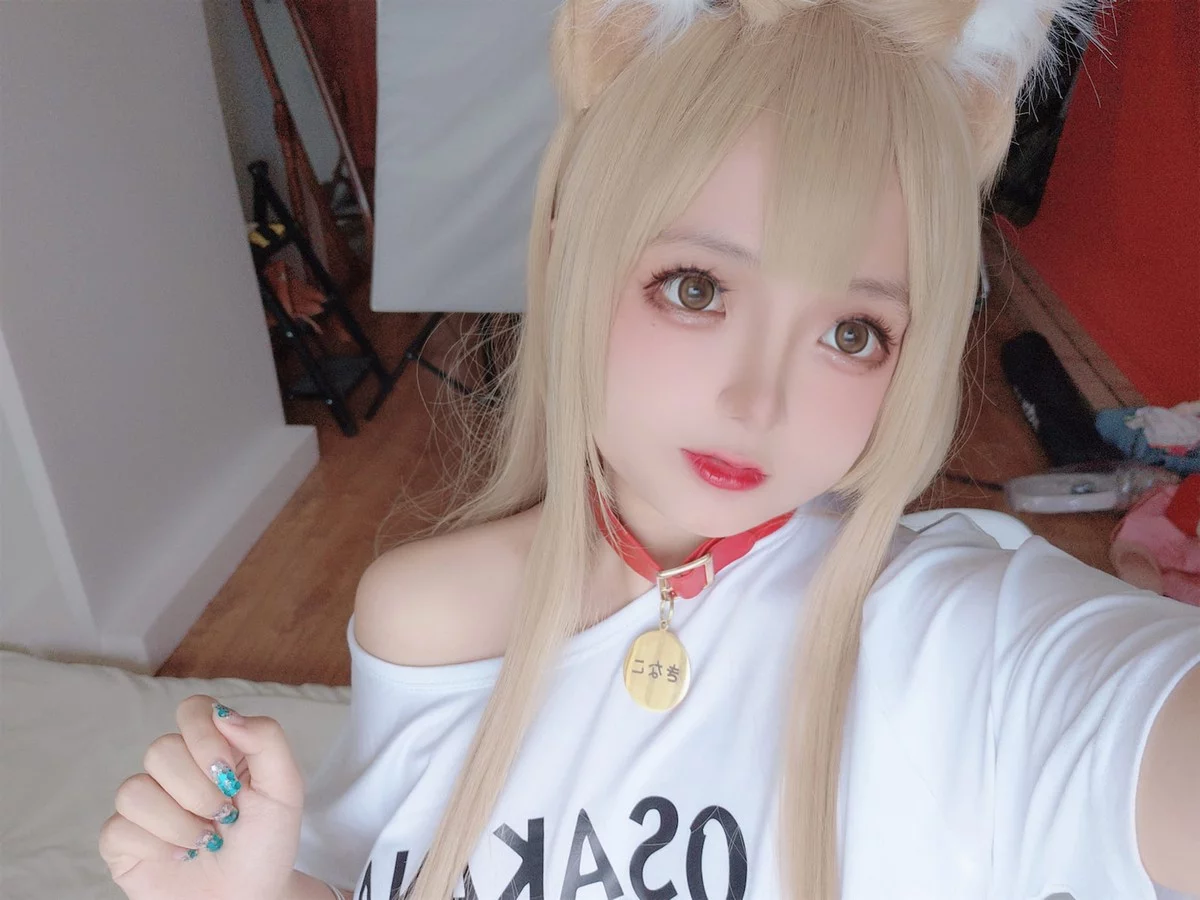 Cosplay美女日奈娇黄豆粉主题私房半脱性感白T露傲人豪乳遮点惹火诱惑写真159P