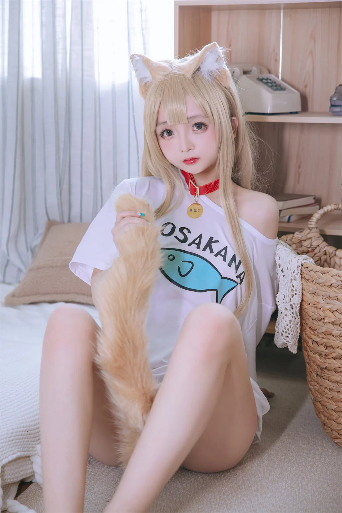 Cosplay美女日奈娇黄豆粉主题私房半脱性感白T露傲人豪乳遮点惹火诱惑写真159P