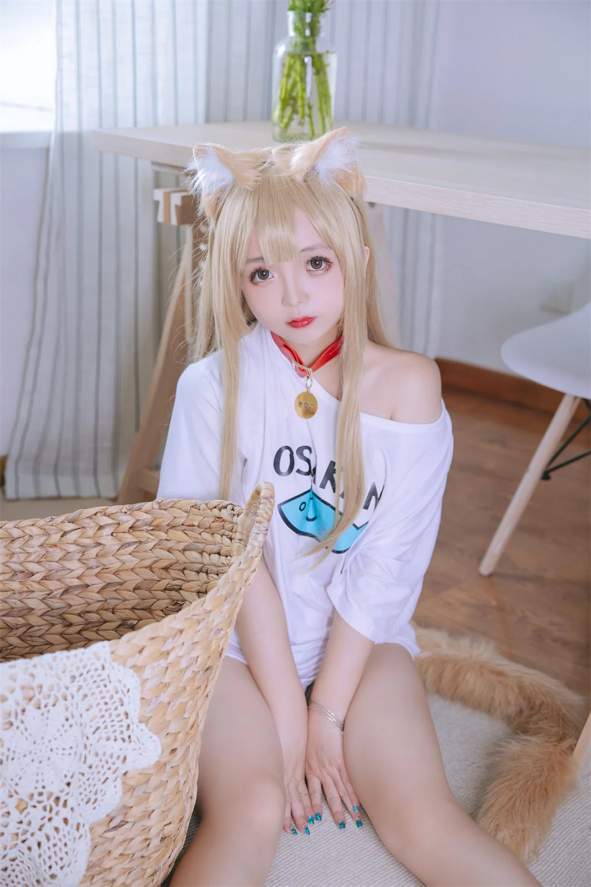 Cosplay美女日奈娇黄豆粉主题私房半脱性感白T露傲人豪乳遮点惹火诱惑写真159P