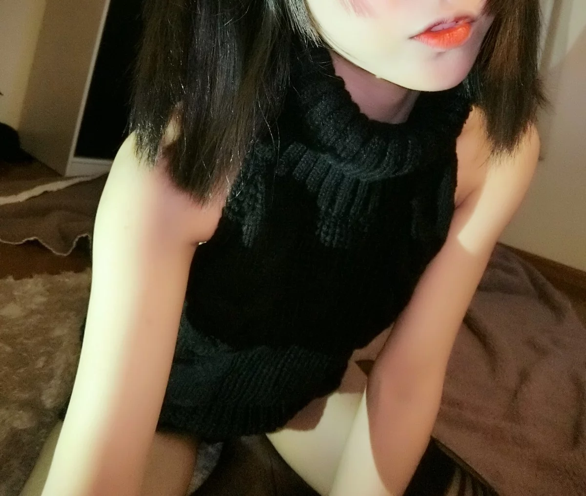 Coser美女布丁大法毛衣黑丝主题私房性感黑色露背毛衣配黑丝袜秀美腿诱惑写真30P