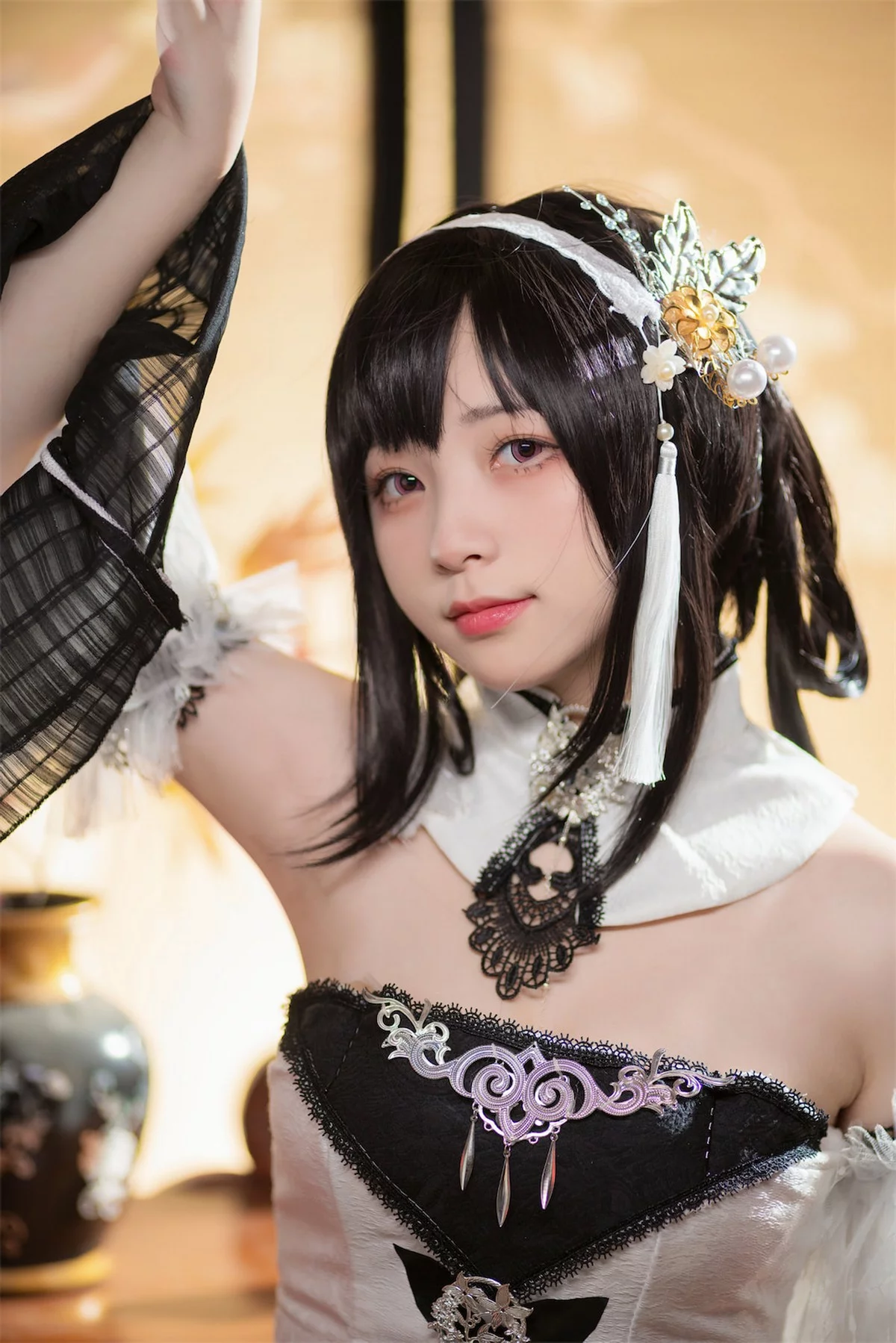 网络美女花铃镇海主题私房性感黑白礼裙配黑色蕾丝袜秀曼妙身姿迷人诱惑写真109P