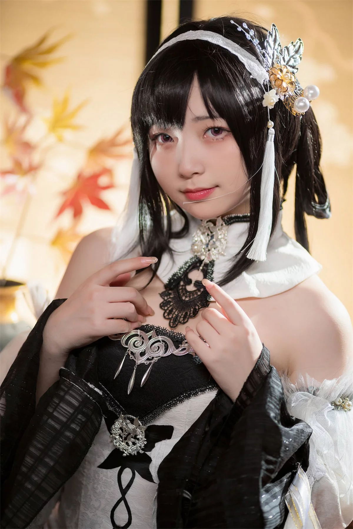 网络美女花铃镇海主题私房性感黑白礼裙配黑色蕾丝袜秀曼妙身姿迷人诱惑写真109P