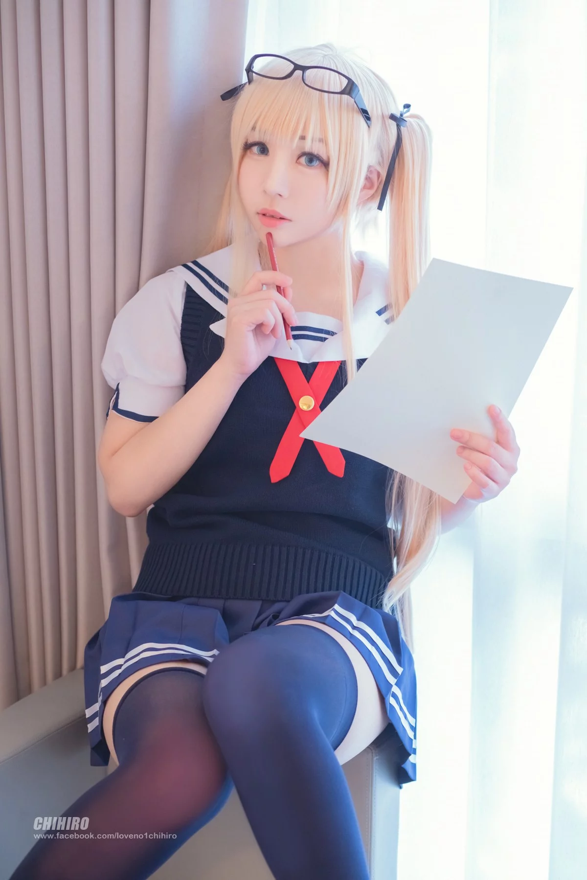 Coser美女叫我千寻大人英梨梨主题脱学生制服露白色内衣秀完美身材诱惑写真54P