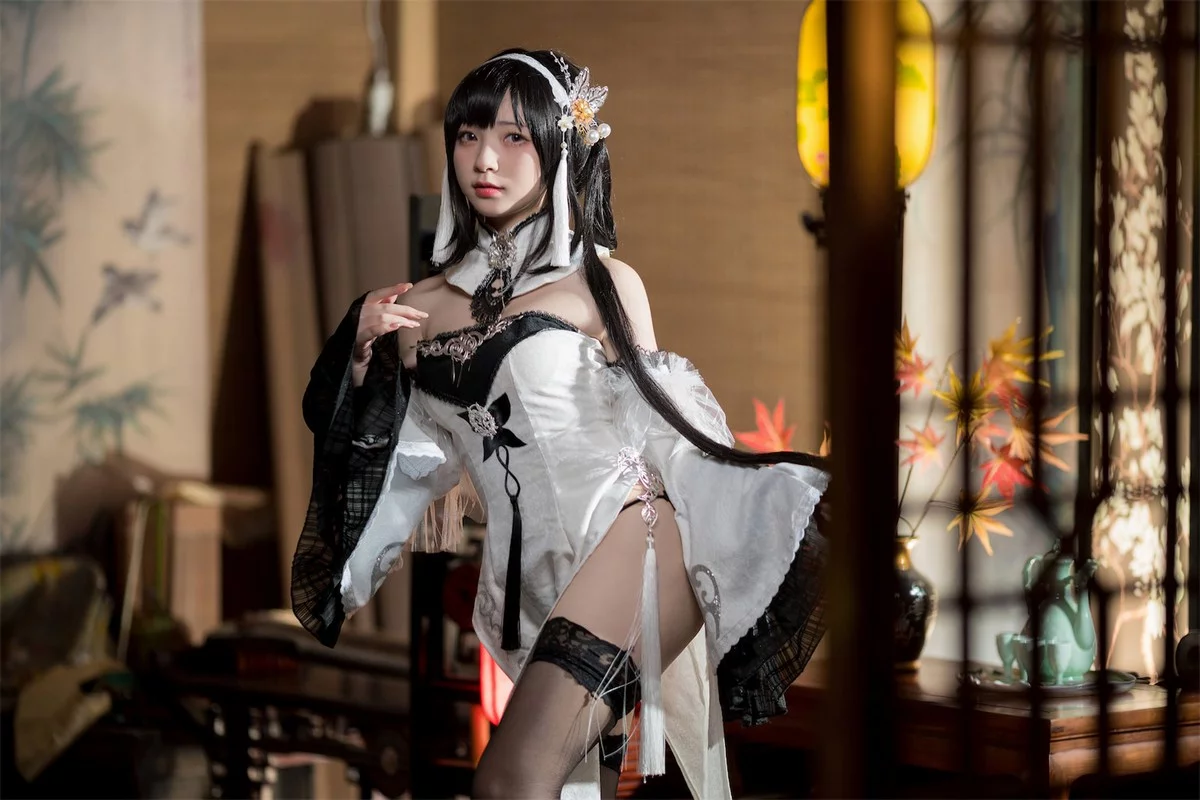 网络美女花铃镇海主题私房性感黑白礼裙配黑色蕾丝袜秀曼妙身姿迷人诱惑写真109P