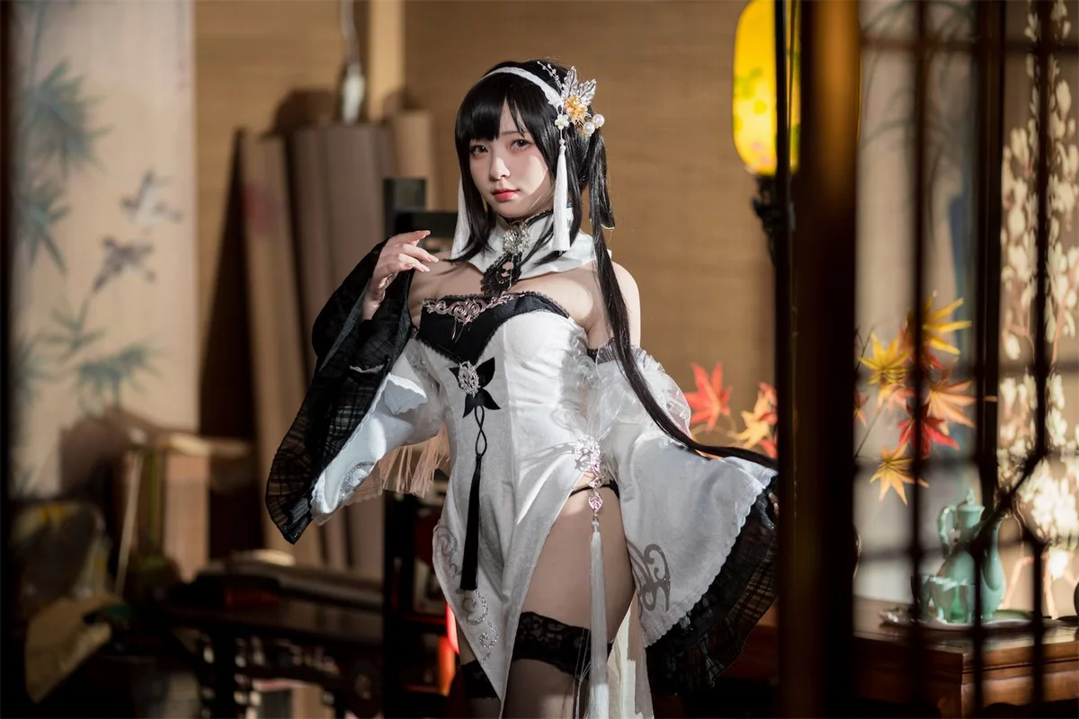 网络美女花铃镇海主题私房性感黑白礼裙配黑色蕾丝袜秀曼妙身姿迷人诱惑写真109P
