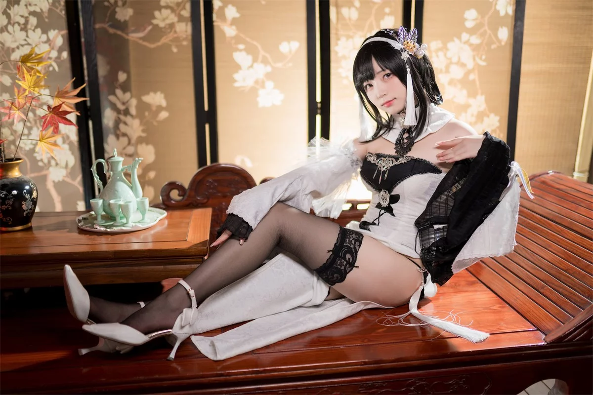 网络美女花铃镇海主题私房性感黑白礼裙配黑色蕾丝袜秀曼妙身姿迷人诱惑写真109P
