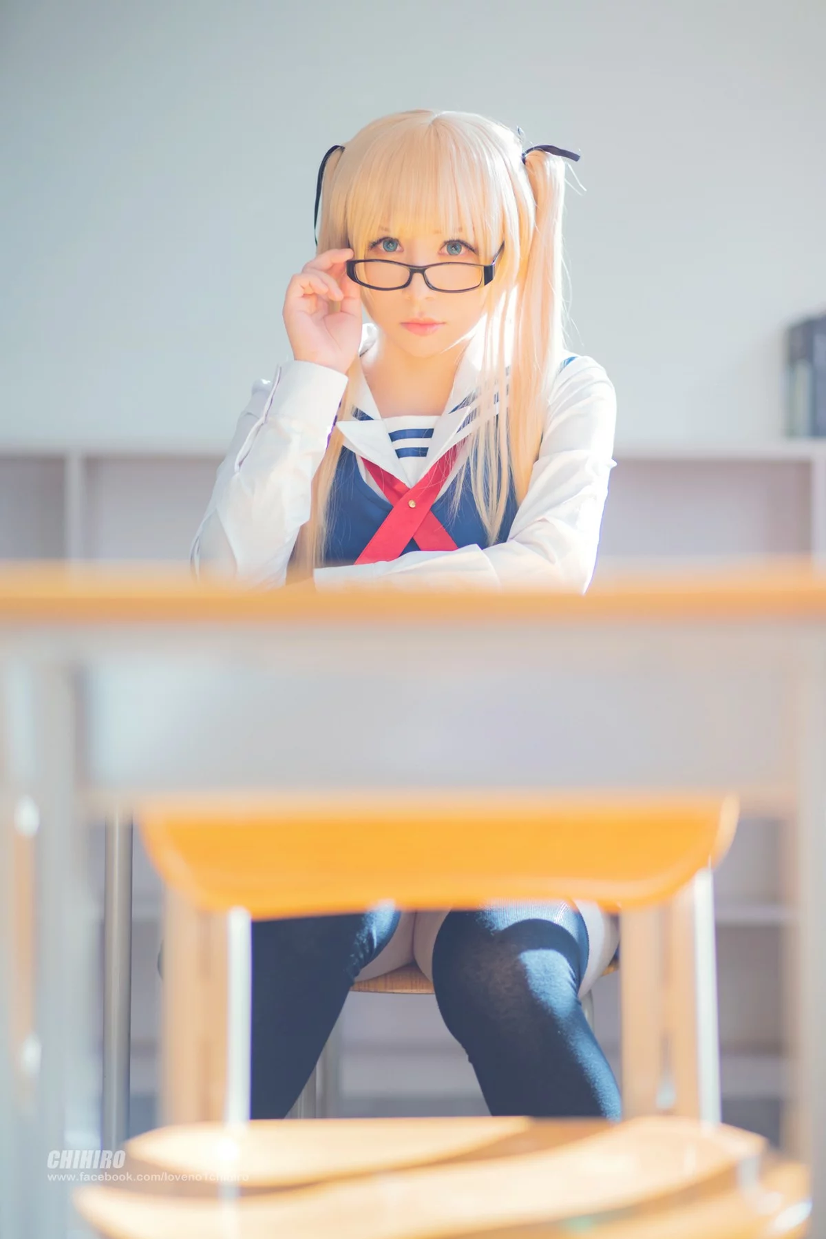 Coser美女叫我千寻大人英梨梨主题脱学生制服露白色内衣秀完美身材诱惑写真54P