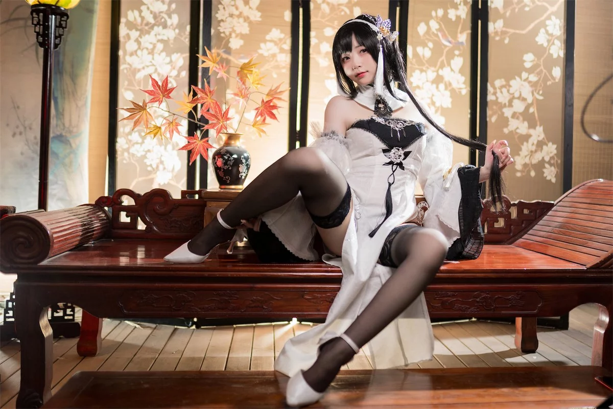 网络美女花铃镇海主题私房性感黑白礼裙配黑色蕾丝袜秀曼妙身姿迷人诱惑写真109P